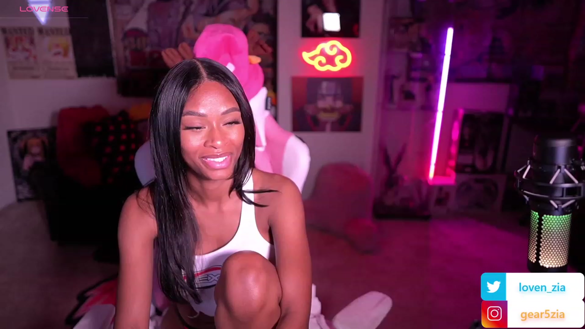 Gallery image thumbnail from LoveZia's myfreecams stream on, 09/25/2023, 08:45 image 13 of 20