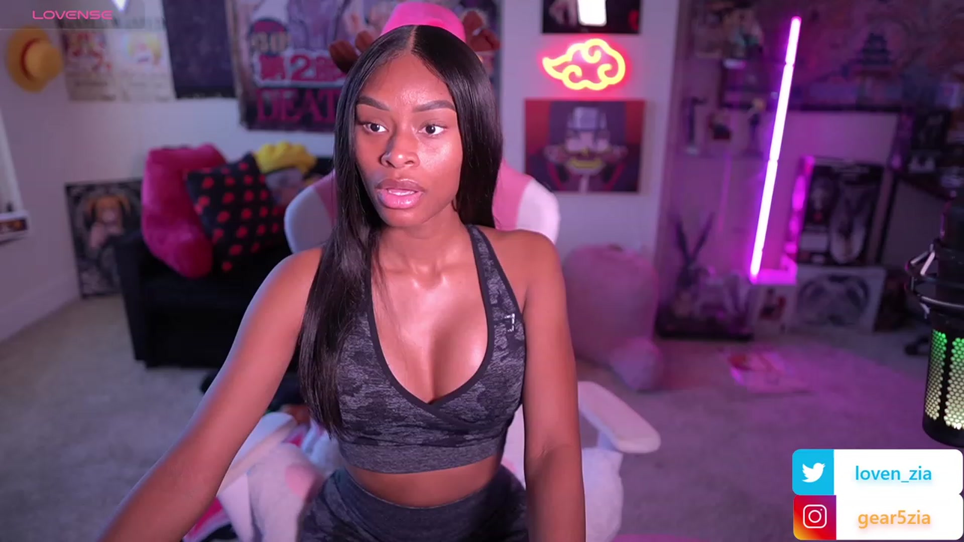 Gallery image thumbnail from LoveZia's myfreecams stream on, 09/26/2023, 16:28 image 4 of 20
