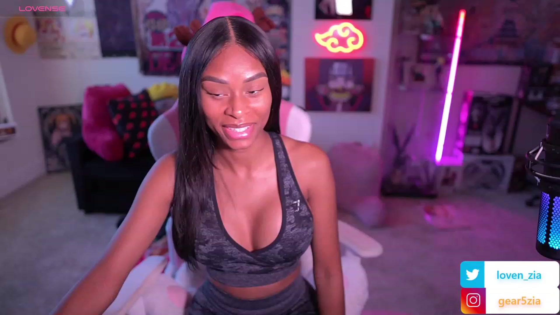 Gallery image thumbnail from LoveZia's myfreecams stream on, 09/26/2023, 16:28 image 6 of 20