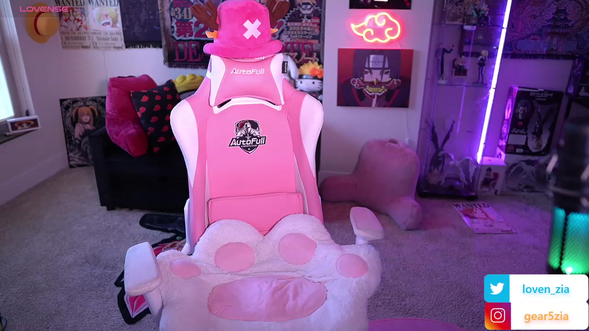 Gallery image thumbnail from LoveZia's myfreecams stream on, 09/26/2023, 21:27 image 4 of 20