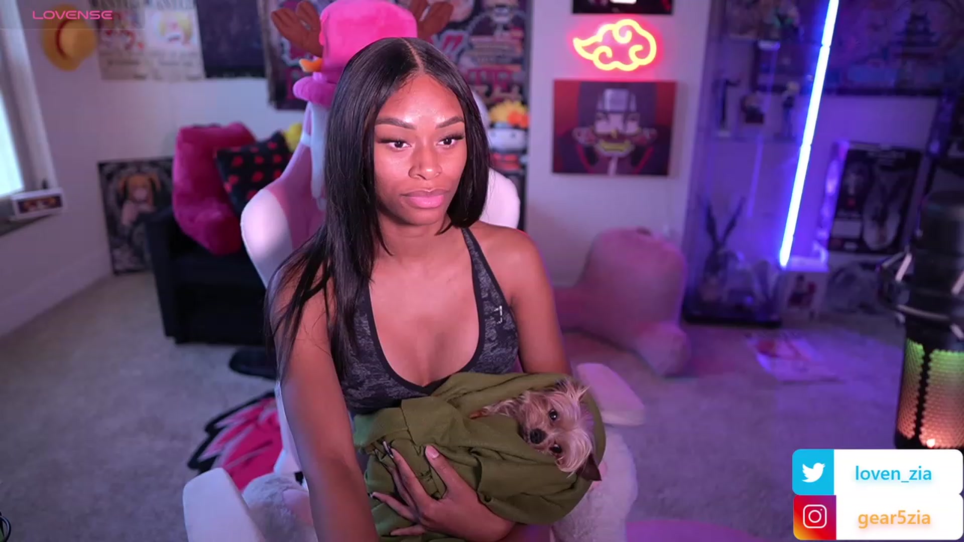 Gallery image thumbnail from LoveZia's myfreecams stream on, 09/26/2023, 21:27 image 8 of 20