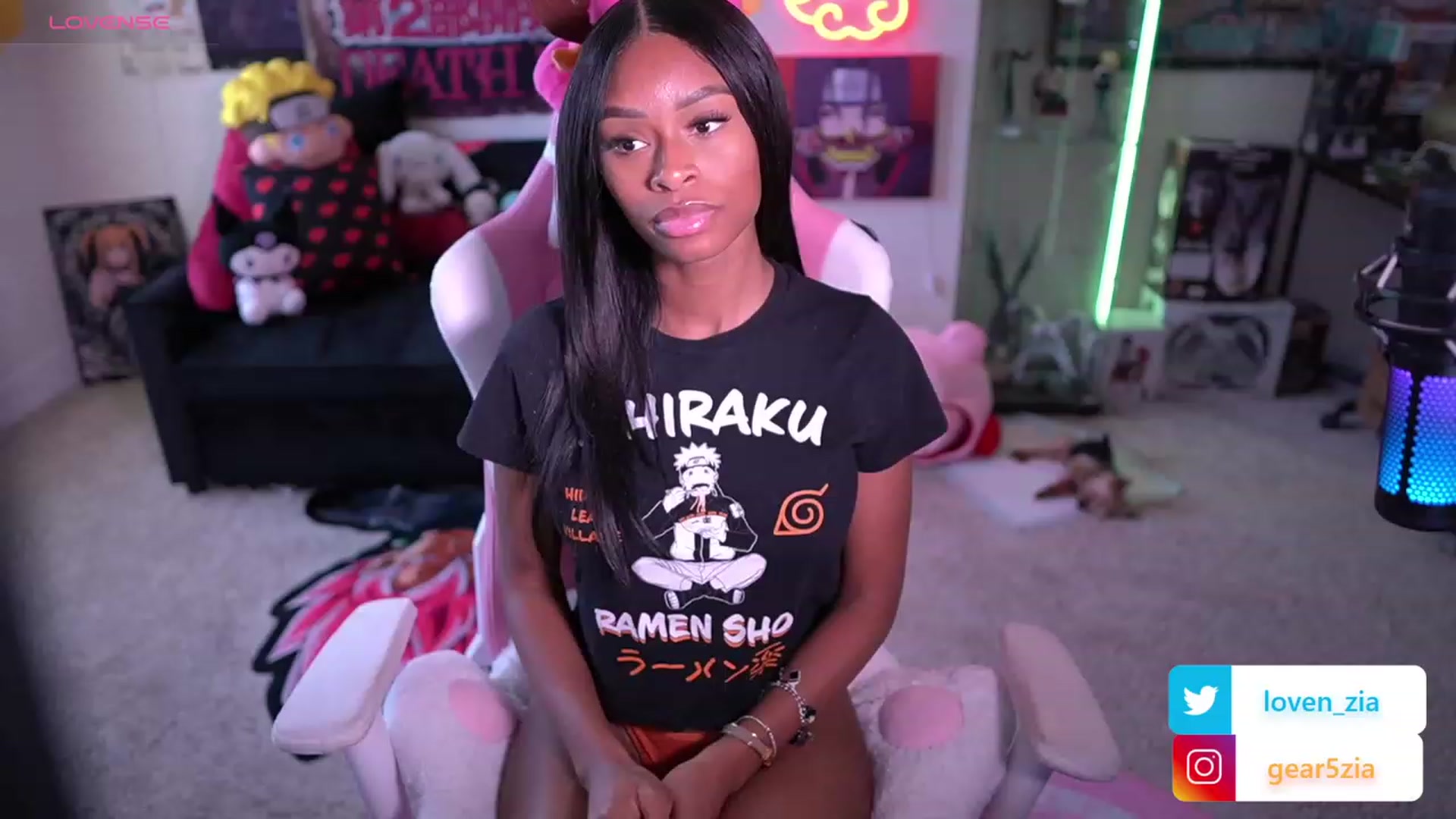 Gallery image thumbnail from LoveZia's myfreecams stream on, 09/28/2023, 20:09 image 17 of 20