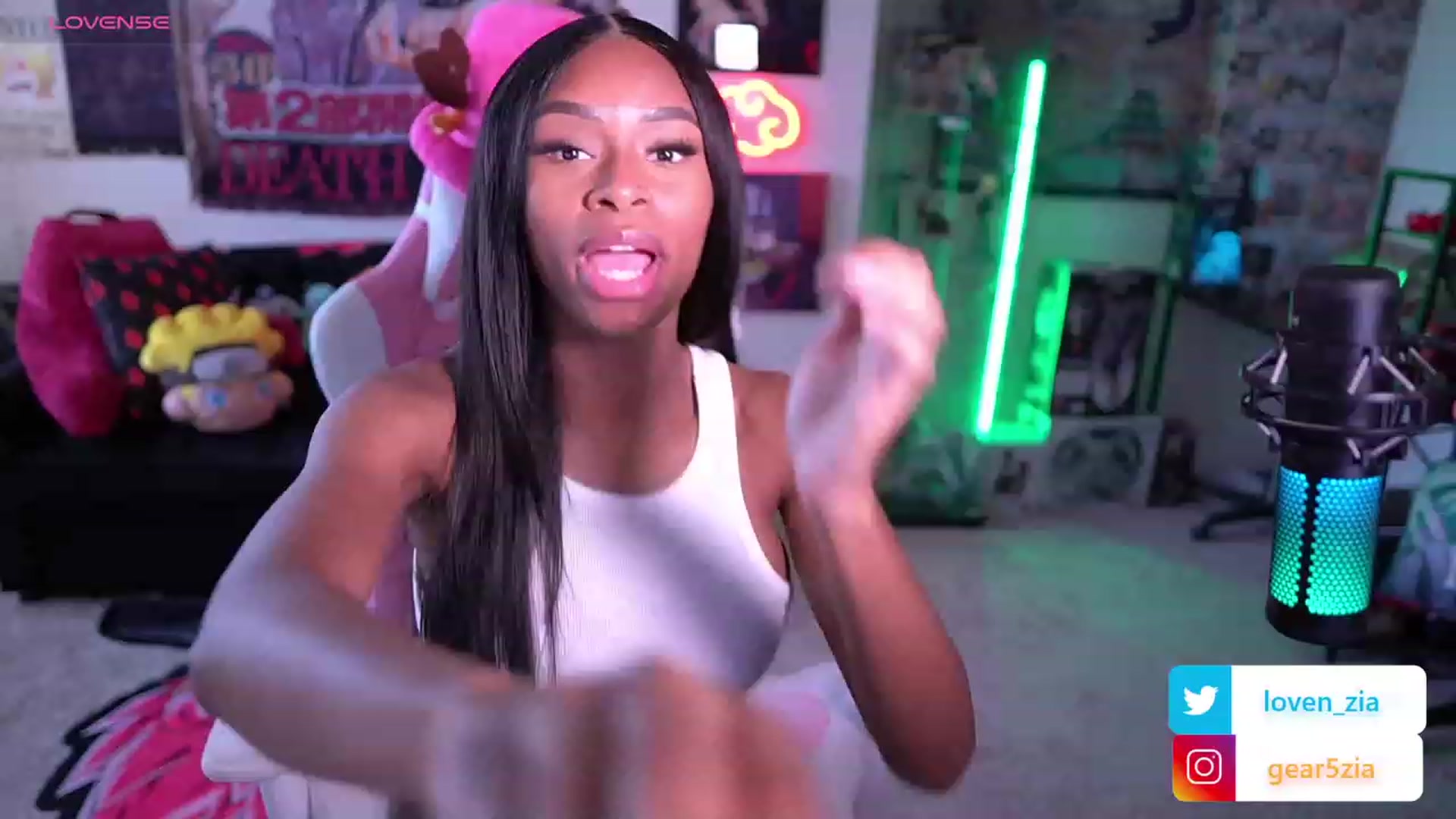 Gallery image thumbnail from LoveZia's myfreecams stream on, 09/29/2023, 19:22 image 1 of 20