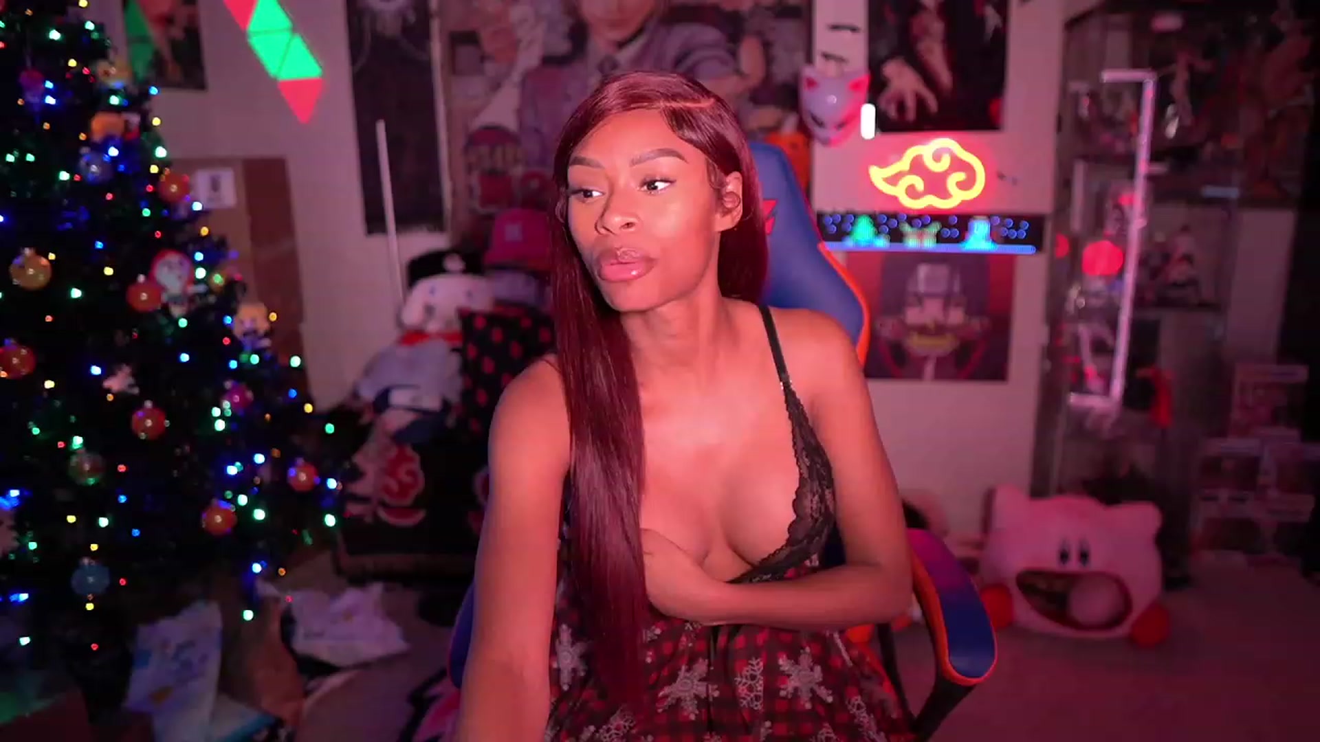 Gallery image thumbnail from LoveZia's myfreecams stream on, 12/19/2023, 06:09 image 13 of 20