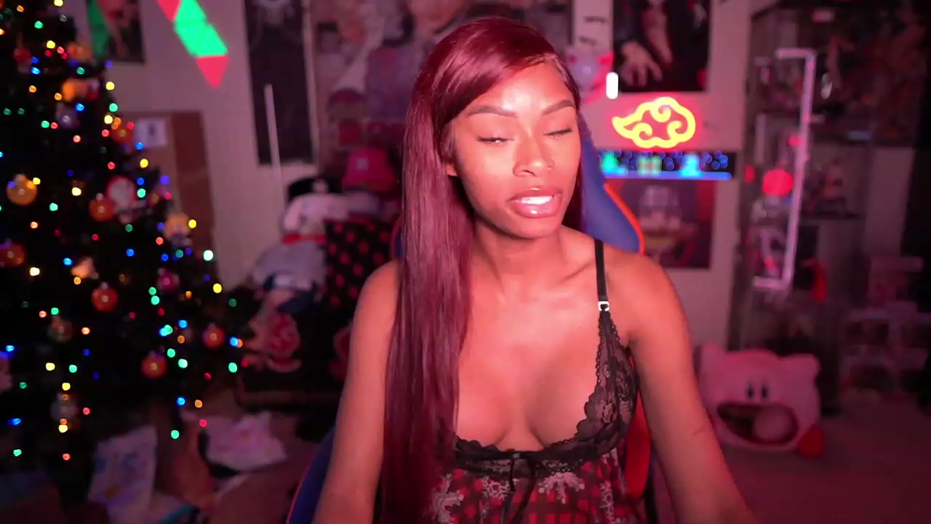 Gallery image thumbnail from LoveZia's myfreecams stream on, 12/19/2023, 06:09 image 12 of 20