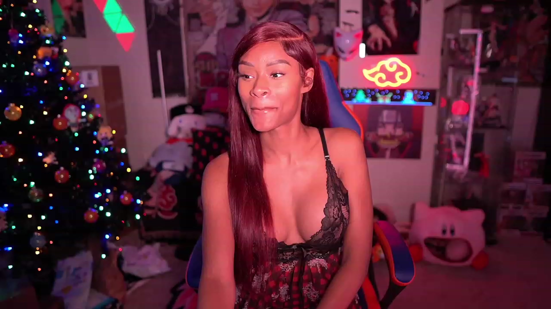 Gallery image thumbnail from LoveZia's myfreecams stream on, 12/19/2023, 06:09 image 14 of 20