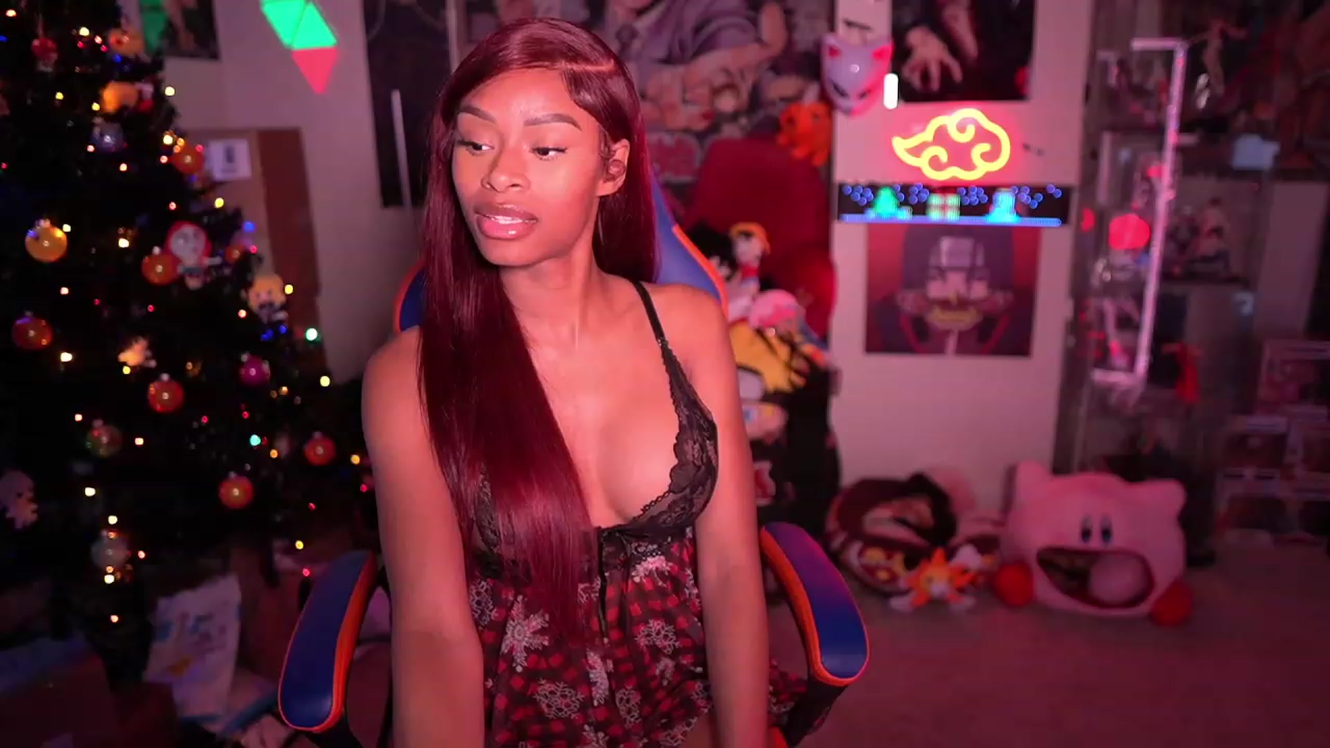 Gallery image thumbnail from LoveZia's myfreecams stream on, 12/19/2023, 06:09 image 10 of 20