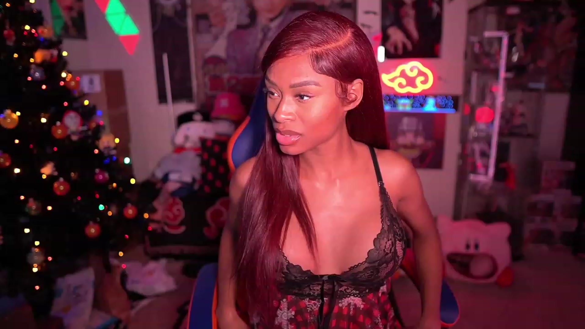 Gallery image thumbnail from LoveZia's myfreecams stream on, 12/19/2023, 06:09 image 19 of 20