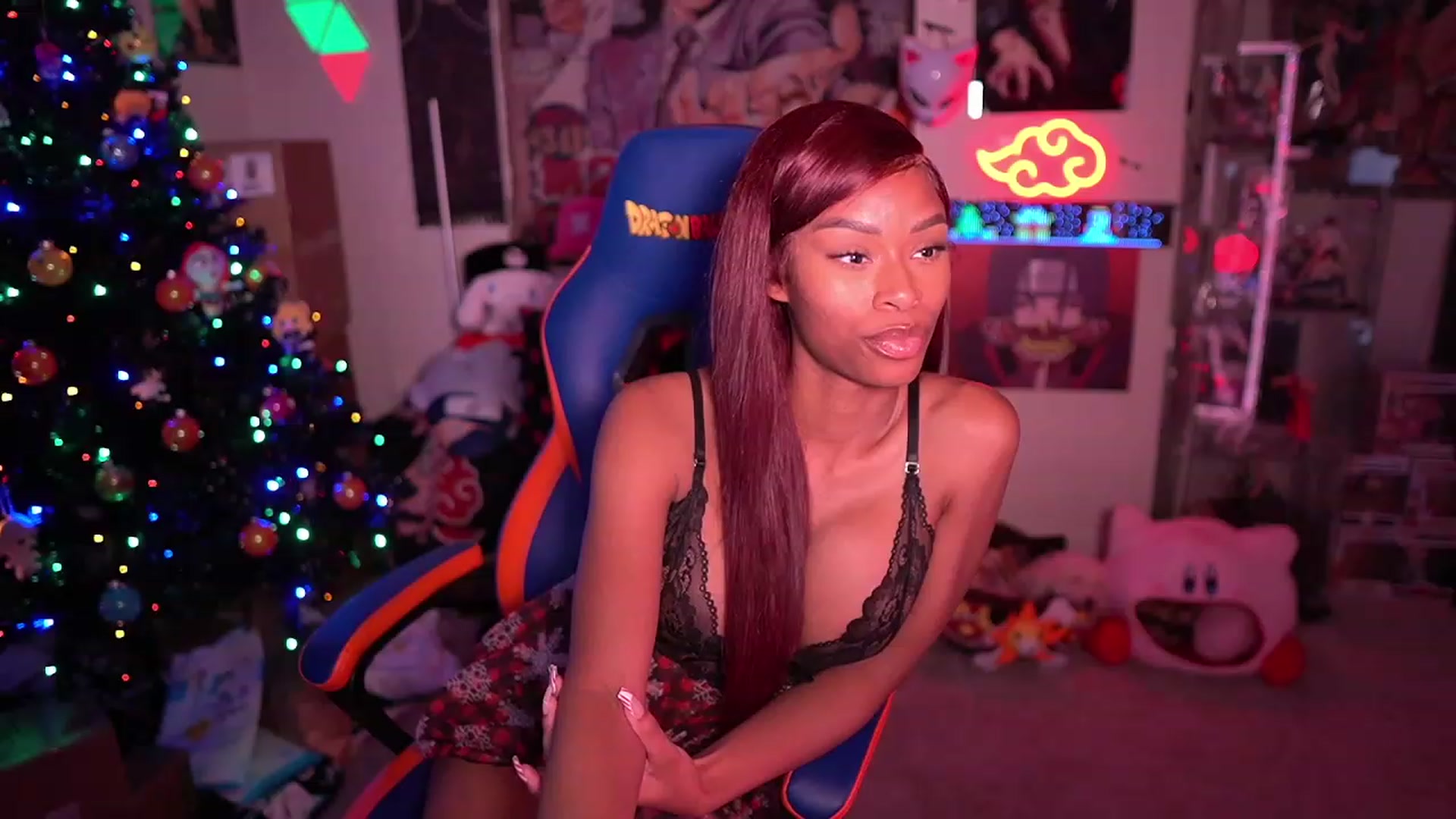 Gallery image thumbnail from LoveZia's myfreecams stream on, 12/19/2023, 06:09 image 3 of 20