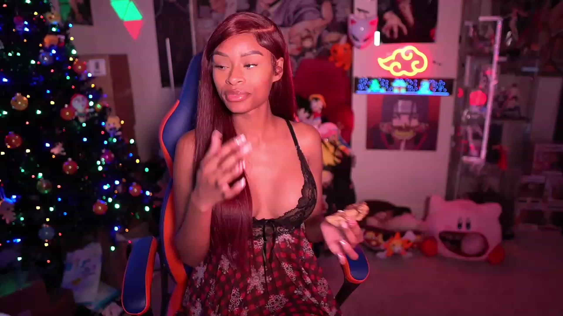 Gallery image thumbnail from LoveZia's myfreecams stream on, 12/19/2023, 06:09 image 7 of 20