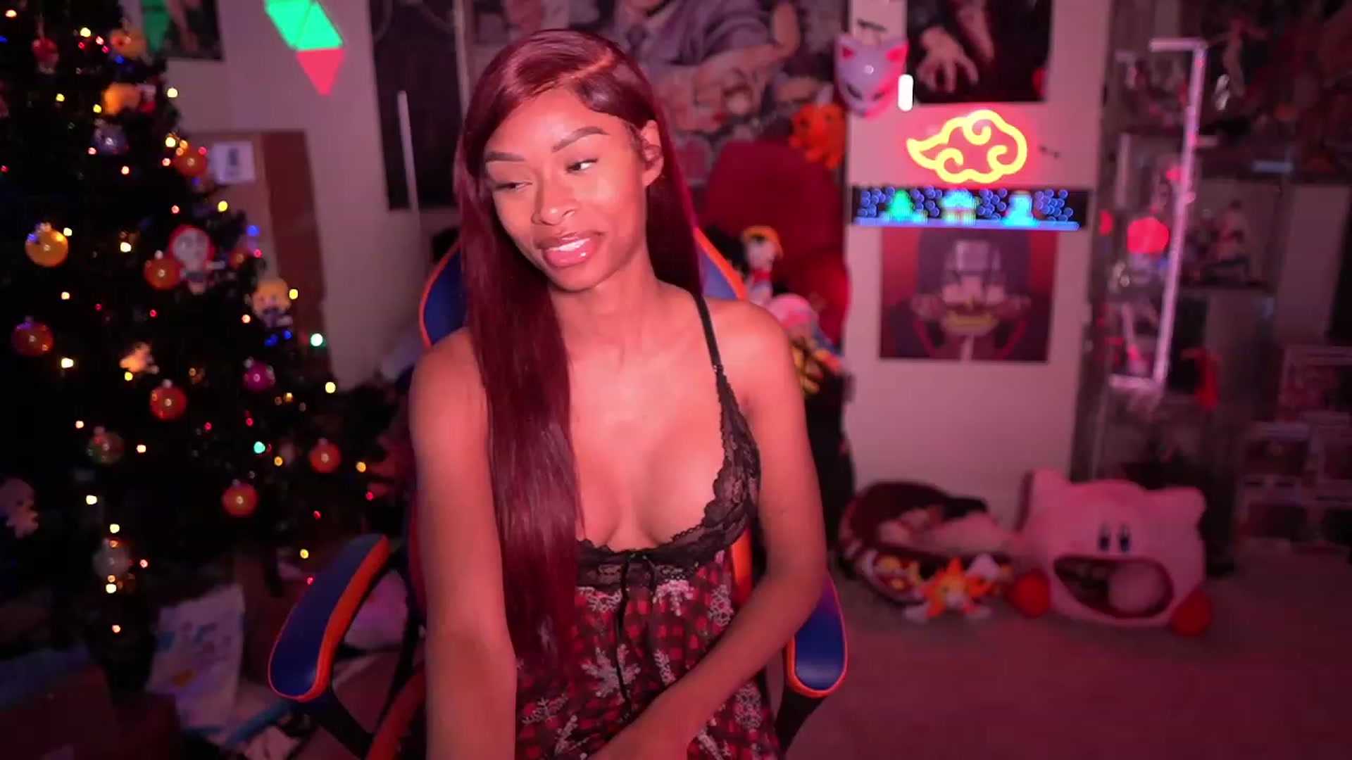 Gallery image thumbnail from LoveZia's myfreecams stream on, 12/19/2023, 06:09 image 5 of 20