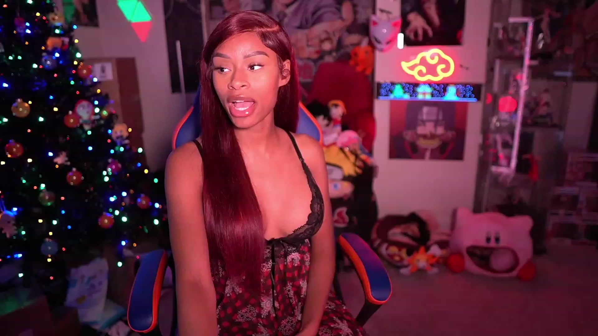 Gallery image thumbnail from LoveZia's myfreecams stream on, 12/19/2023, 06:09 image 8 of 20