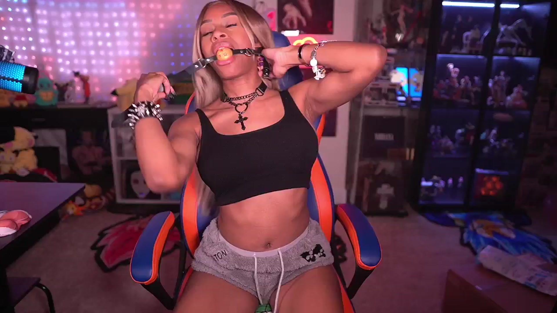 Gallery image thumbnail from LoveZia's myfreecams stream on, 04/18/2024, 05:43 image 3 of 20