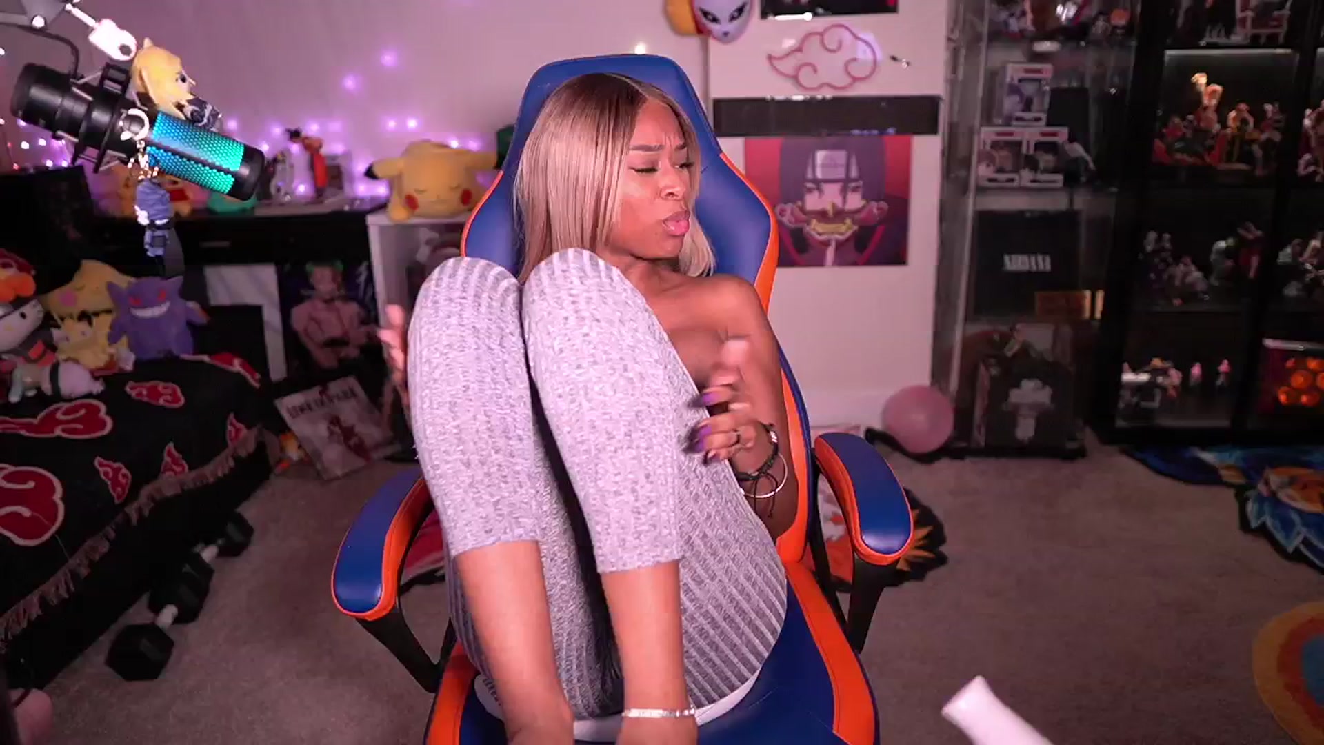 Gallery image thumbnail from LoveZia's myfreecams stream on, 04/22/2024, 06:17 image 8 of 20