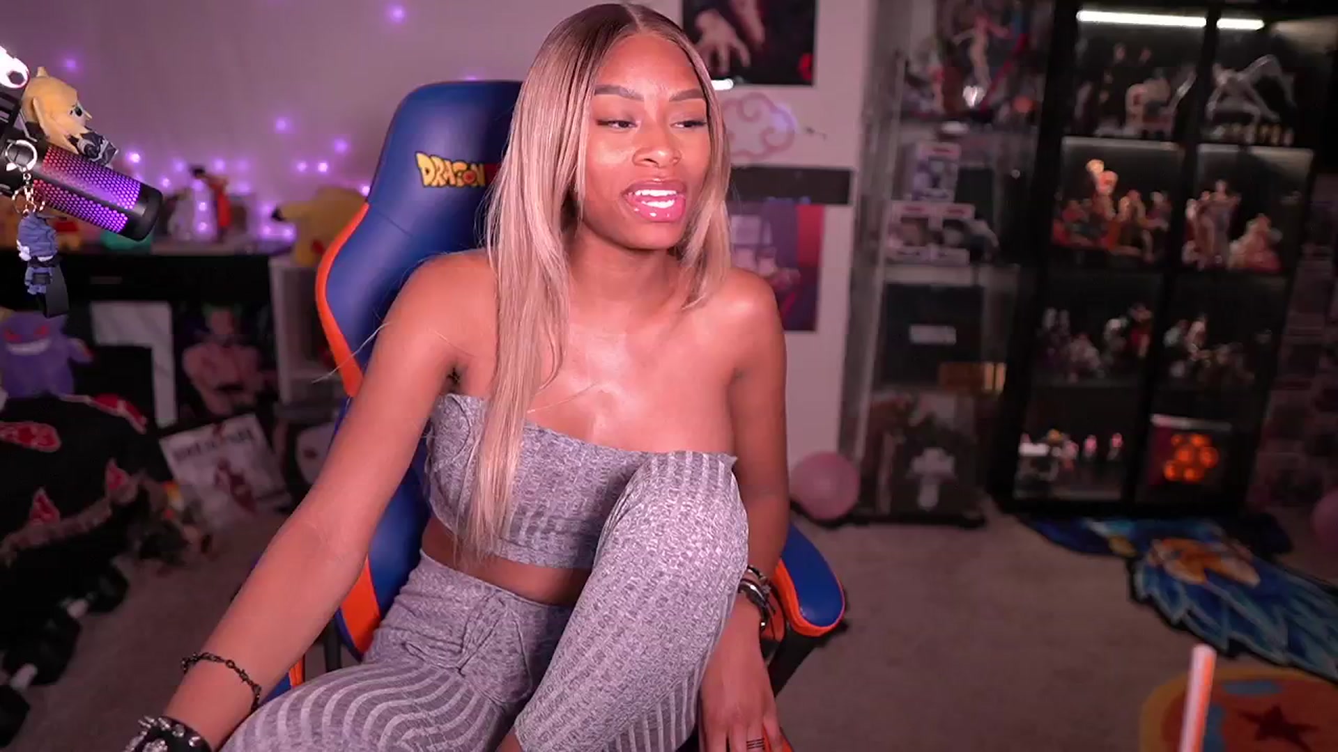 Gallery image thumbnail from LoveZia's myfreecams stream on, 04/22/2024, 06:17 image 7 of 20