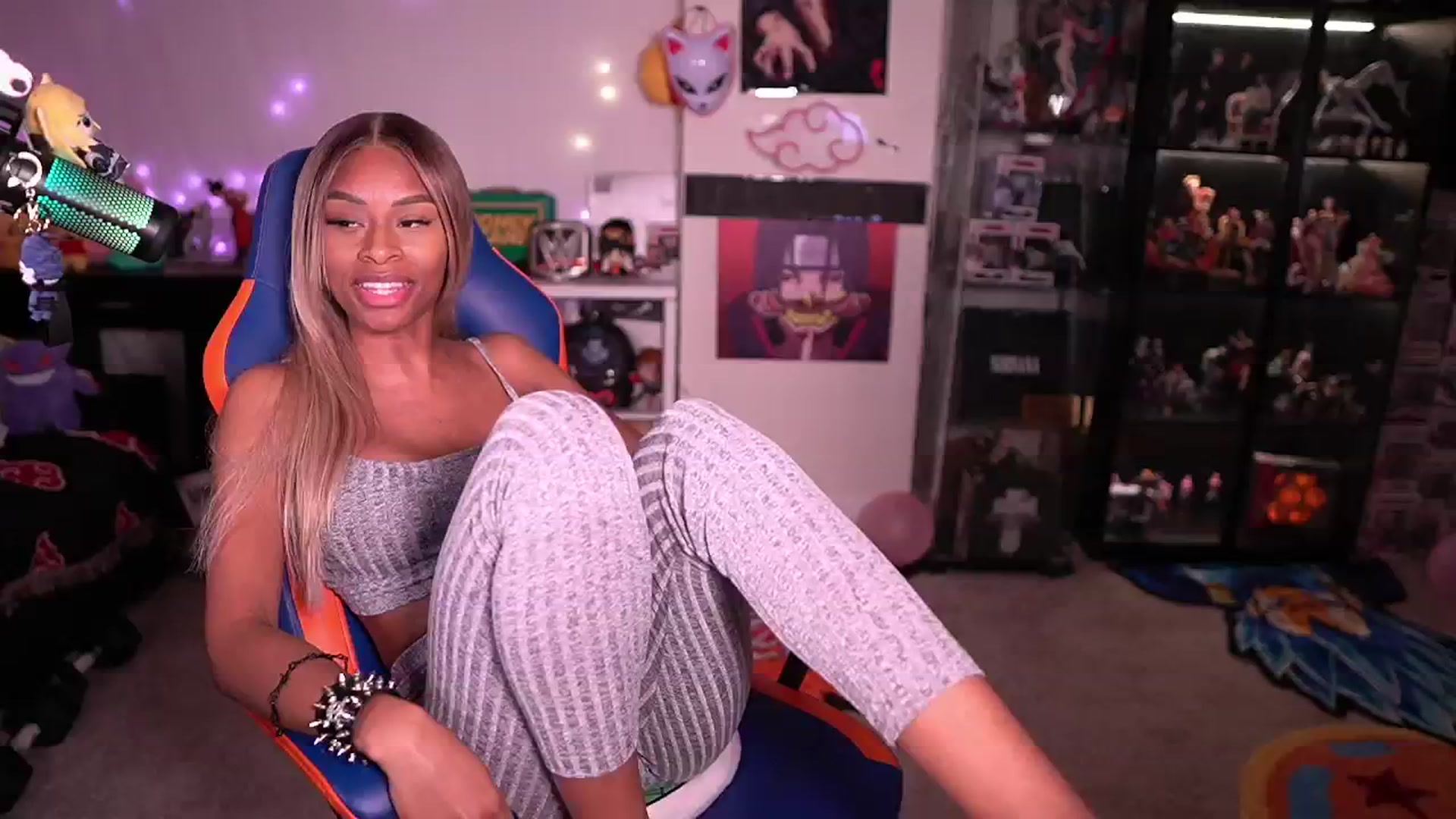 Gallery image thumbnail from LoveZia's myfreecams stream on, 04/22/2024, 06:17 image 4 of 20