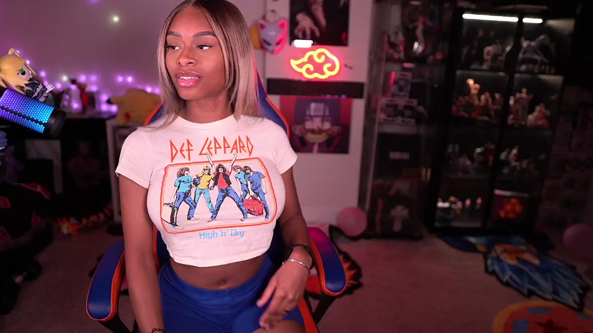 Gallery image thumbnail from LoveZia's myfreecams stream on, 04/23/2024, 03:02 image 3 of 20