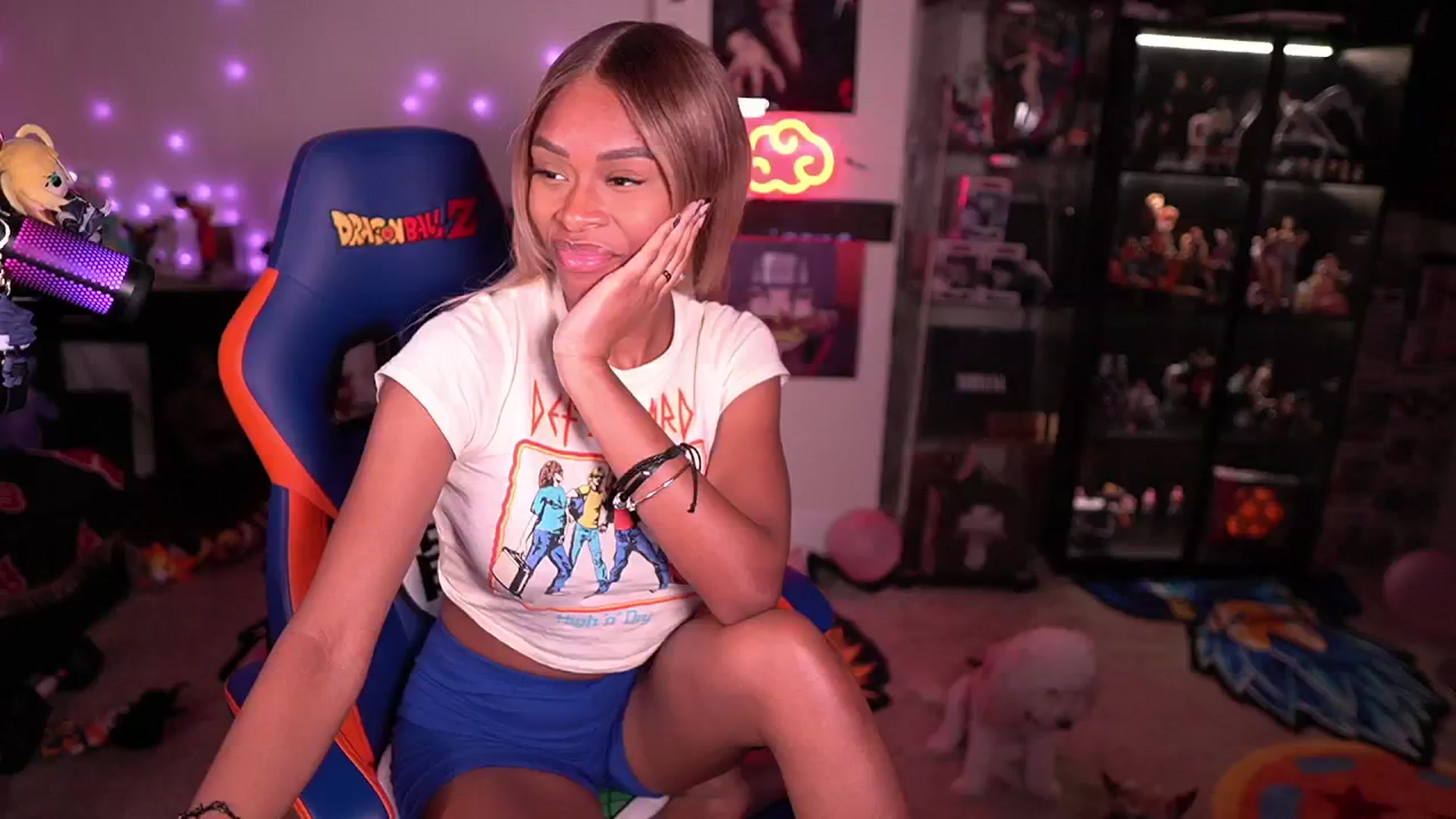 Gallery image thumbnail from LoveZia's myfreecams stream on, 04/23/2024, 03:02 image 15 of 20