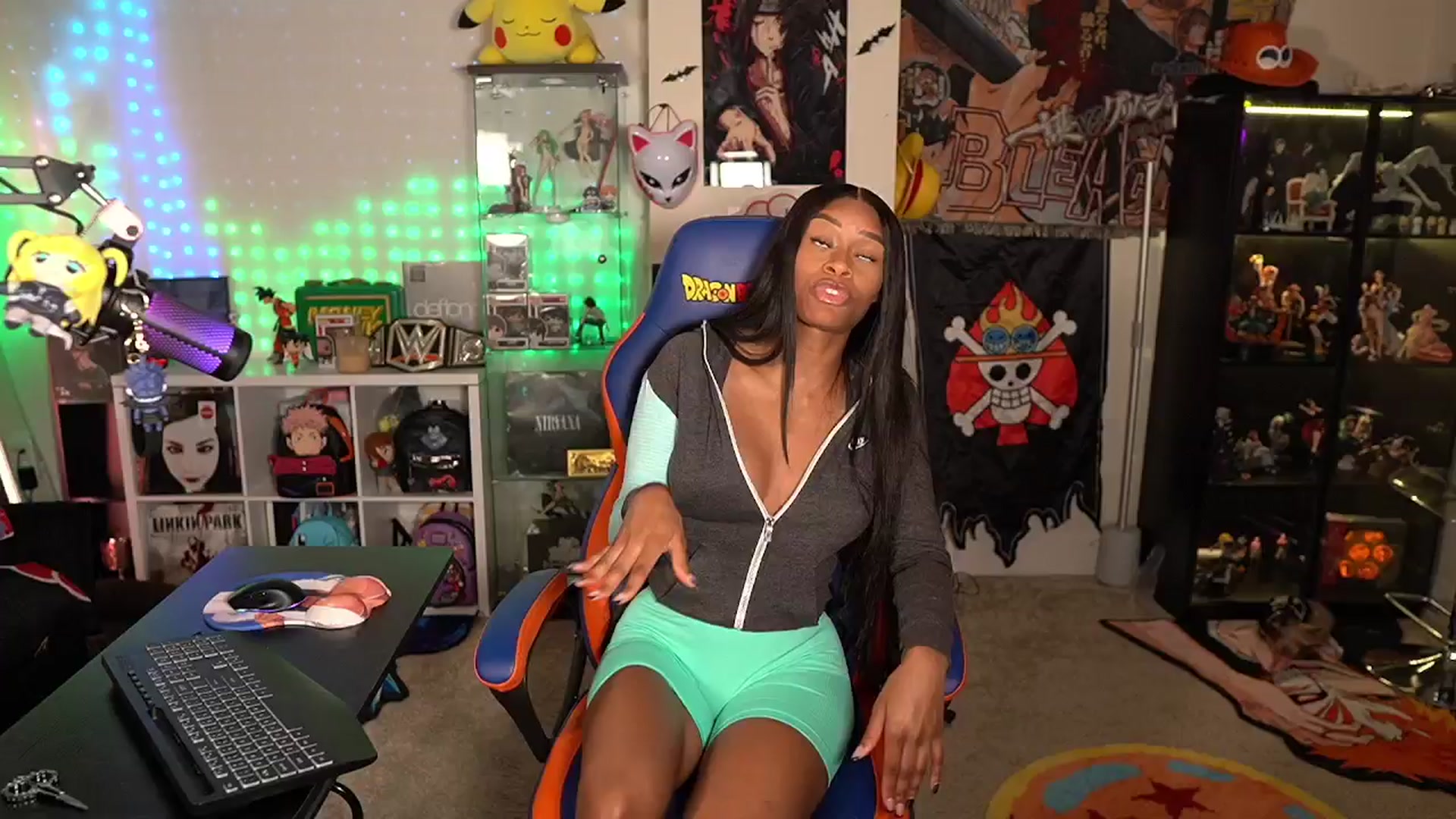 Gallery image thumbnail from LoveZia's myfreecams stream on, 05/03/2024, 02:19 image 1 of 20