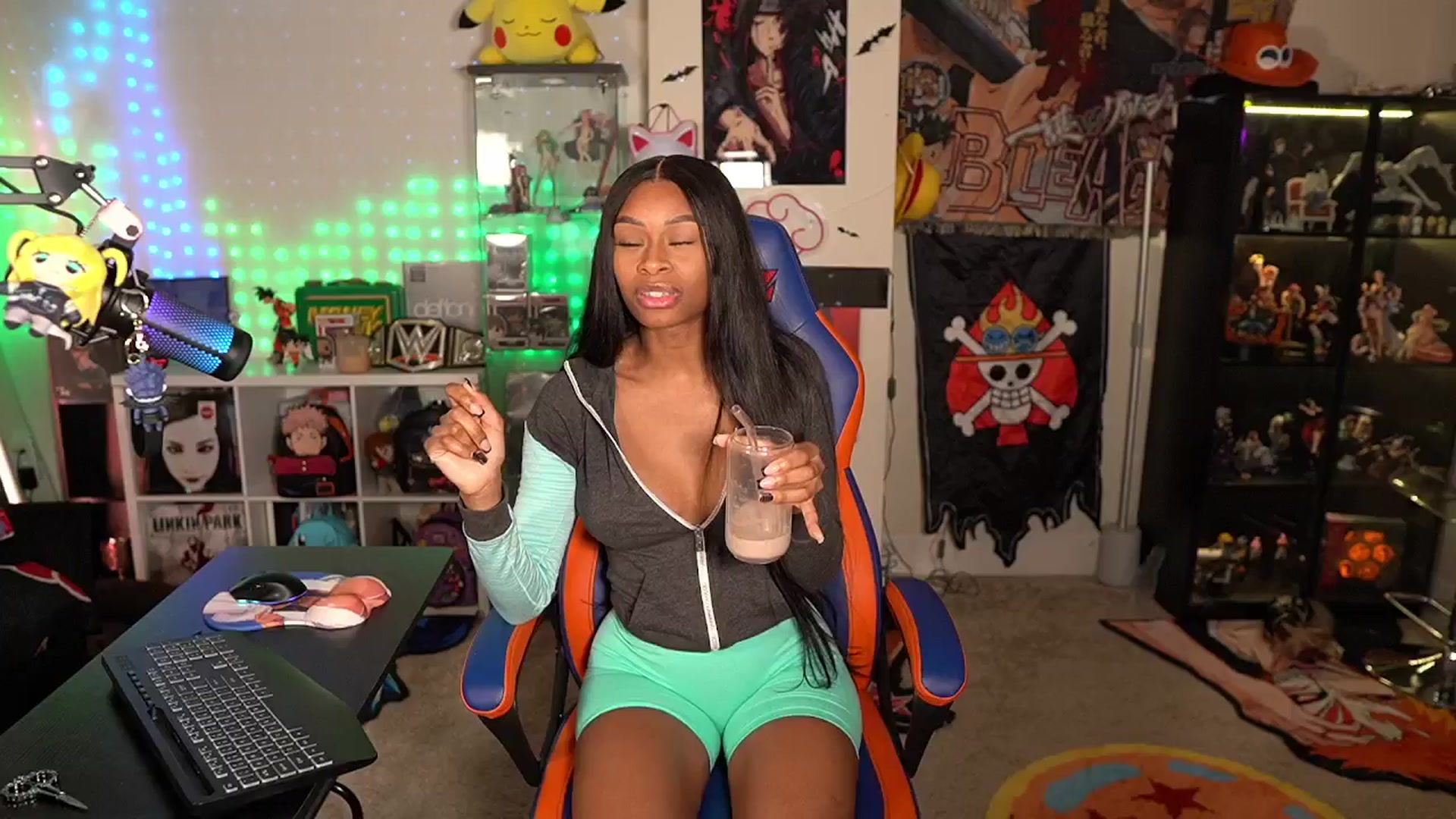 Gallery image thumbnail from LoveZia's myfreecams stream on, 05/03/2024, 02:19 image 4 of 20