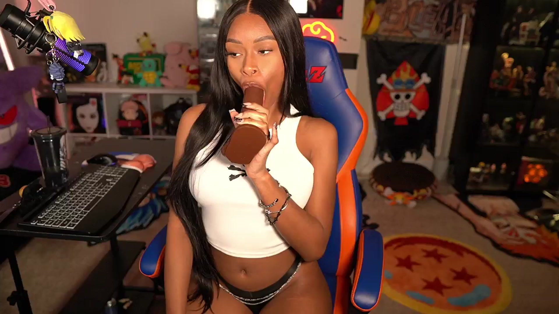 Gallery image thumbnail from LoveZia's myfreecams stream on, 05/16/2024, 03:49 image 12 of 20