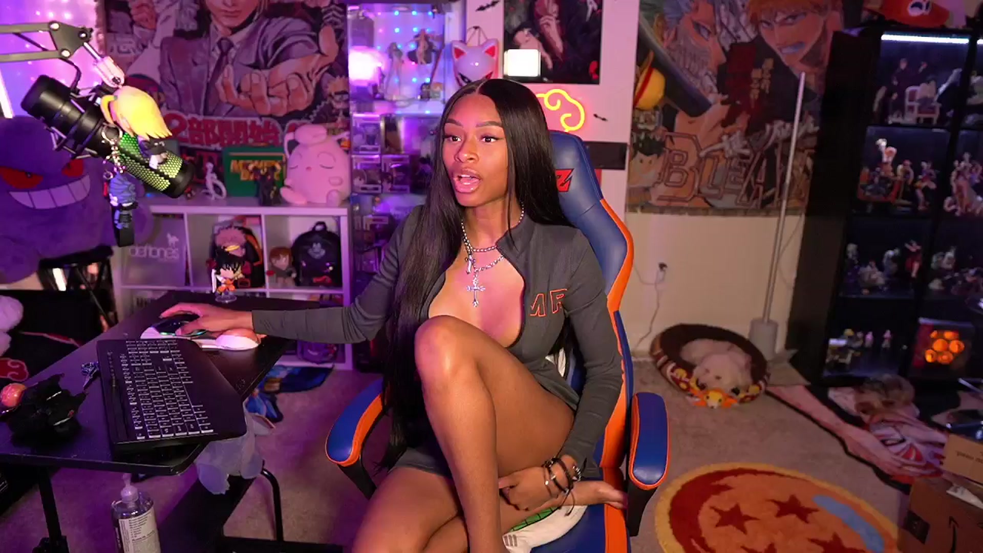 Gallery image thumbnail from LoveZia's myfreecams stream on, 05/20/2024, 03:36 image 8 of 20