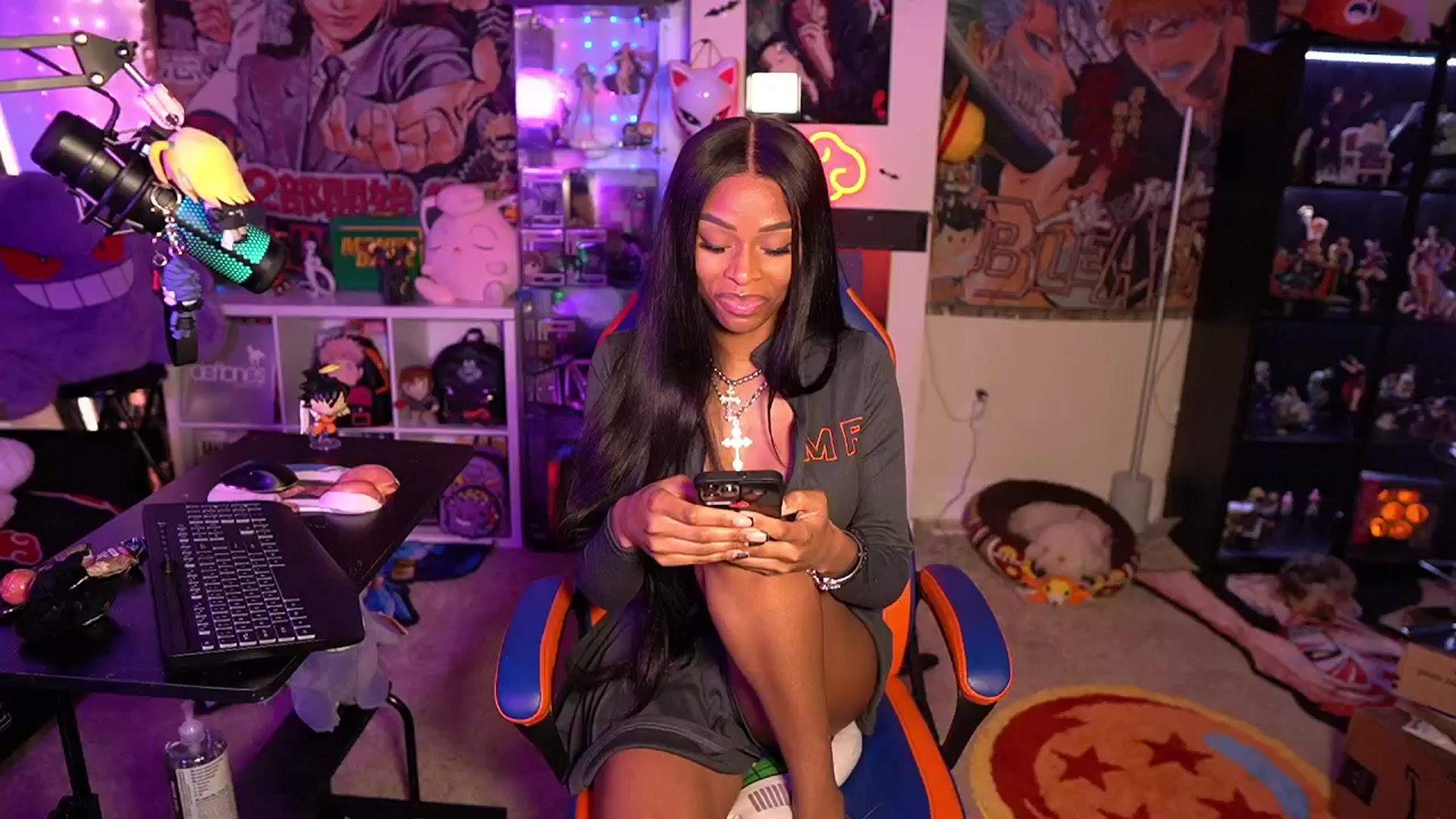 Gallery image thumbnail from LoveZia's myfreecams stream on, 05/20/2024, 03:36 image 5 of 20