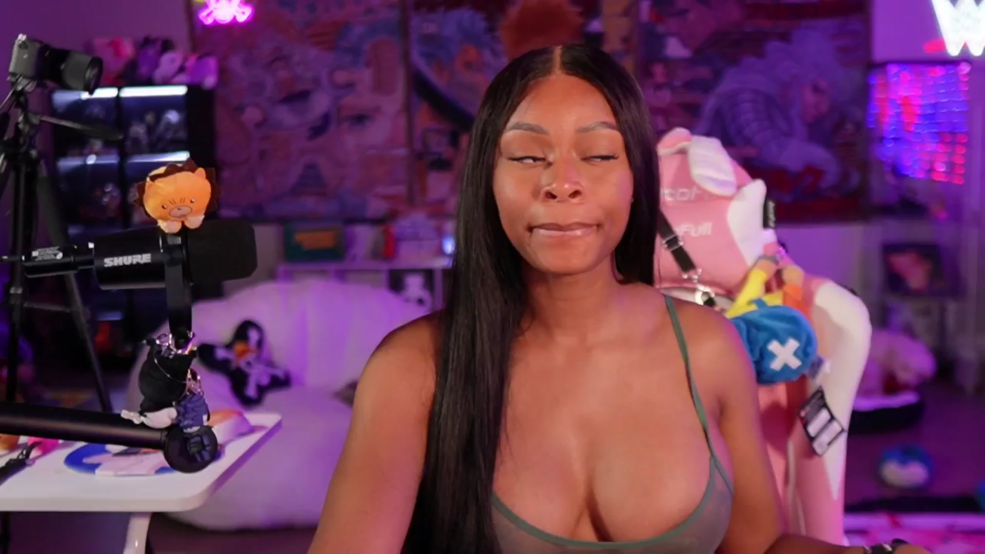Gallery image thumbnail from LoveZia's myfreecams stream on, 03/31/2025, 04:52 image 6 of 20