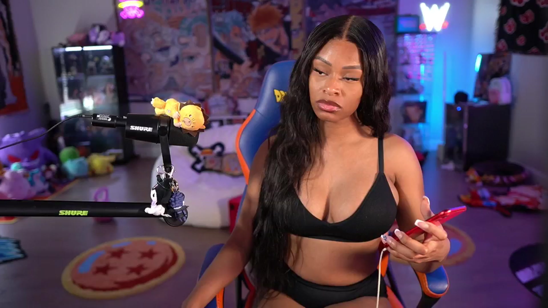 Gallery image thumbnail from LoveZia's myfreecams stream on, 06/16/2025, 20:33 image 18 of 20