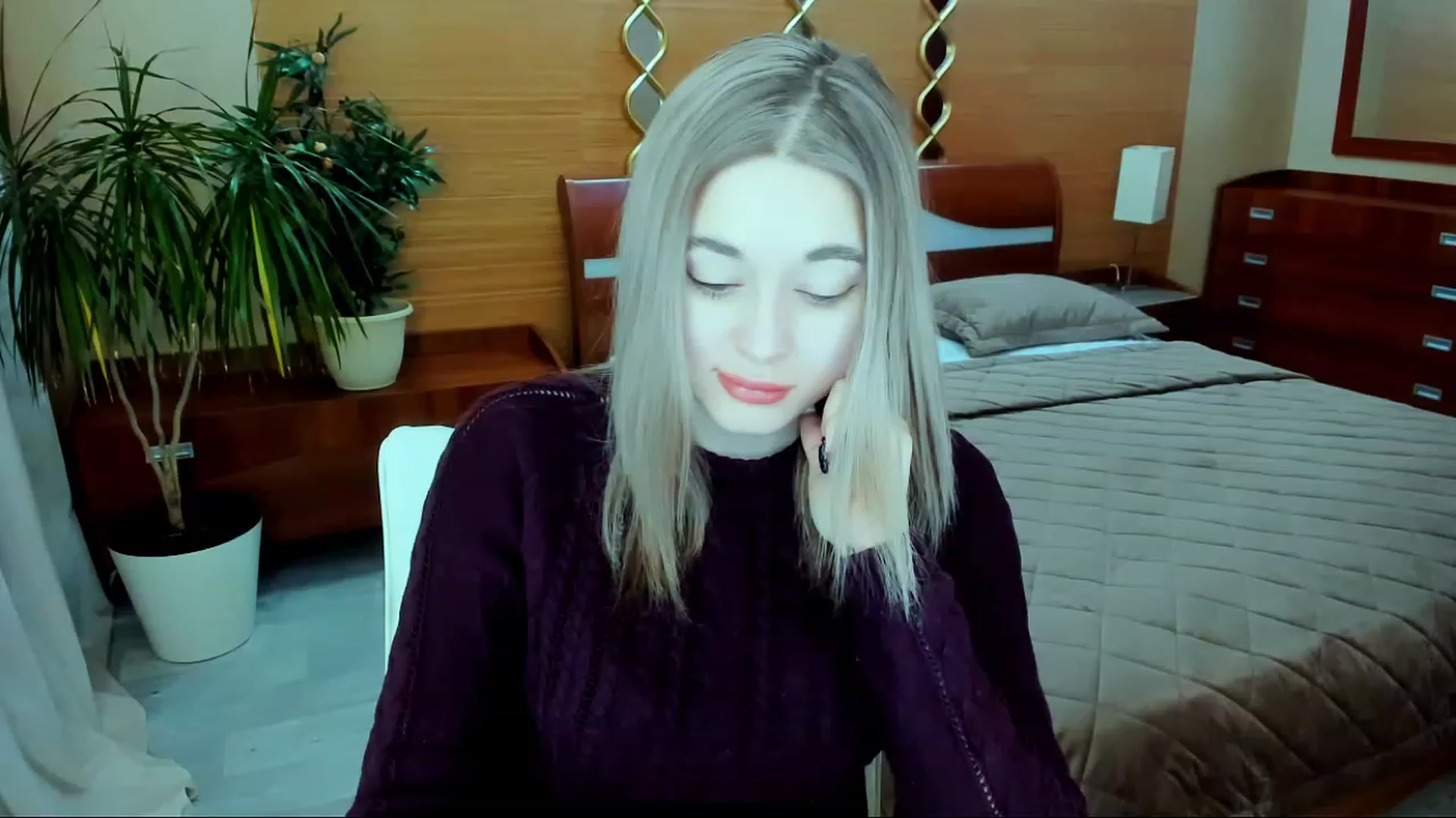 Gallery image thumbnail from Love_Aura's myfreecams stream on, 02/06/2023, 02:45 image 4 of 20