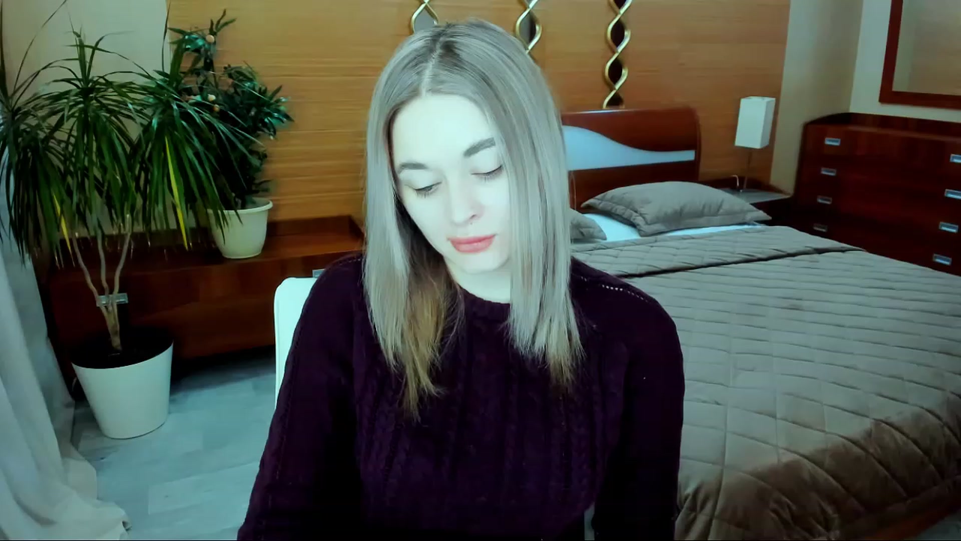 Gallery image thumbnail from Love_Aura's myfreecams stream on, 02/06/2023, 02:45 image 2 of 20