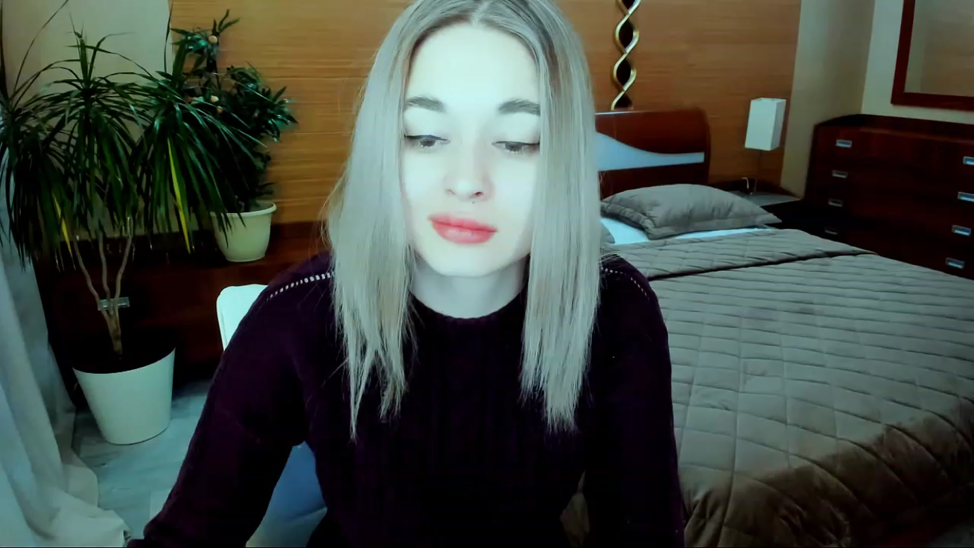 Gallery image thumbnail from Love_Aura's myfreecams stream on, 02/06/2023, 02:45 image 14 of 20
