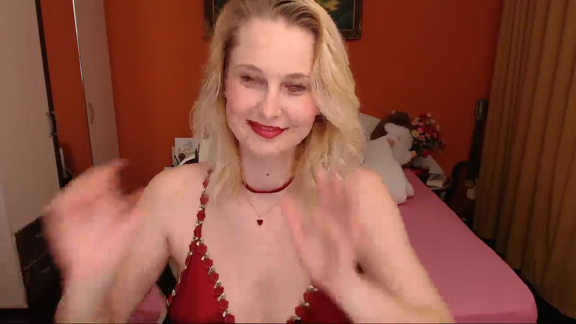 Gallery image thumbnail from LoveeSunshine's myfreecams stream on, 03/08/2026, 20:11 image 4 of 20