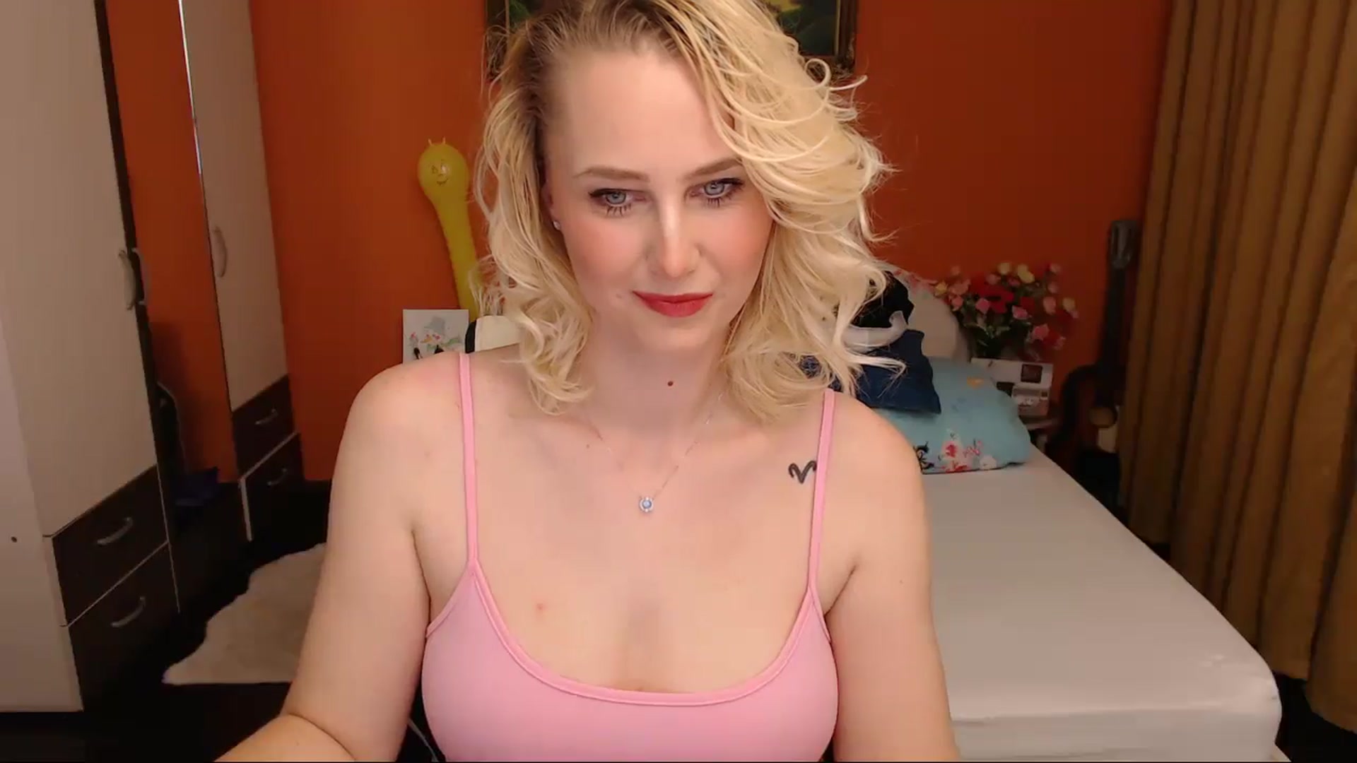 Gallery image thumbnail from LoveeSunshine's myfreecams stream on, 03/23/2026, 20:41 image 5 of 20