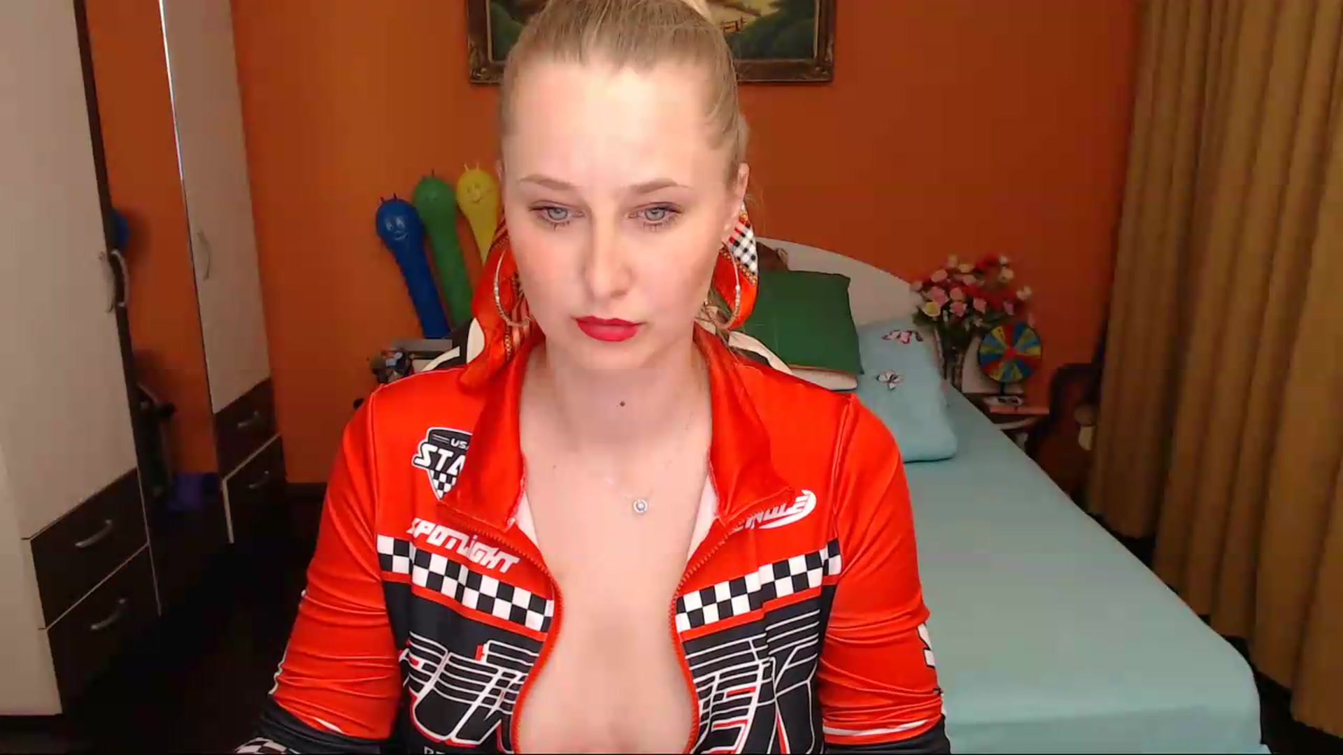Gallery image thumbnail from LoveeSunshine's myfreecams stream on, 05/06/2026, 18:50 image 16 of 20