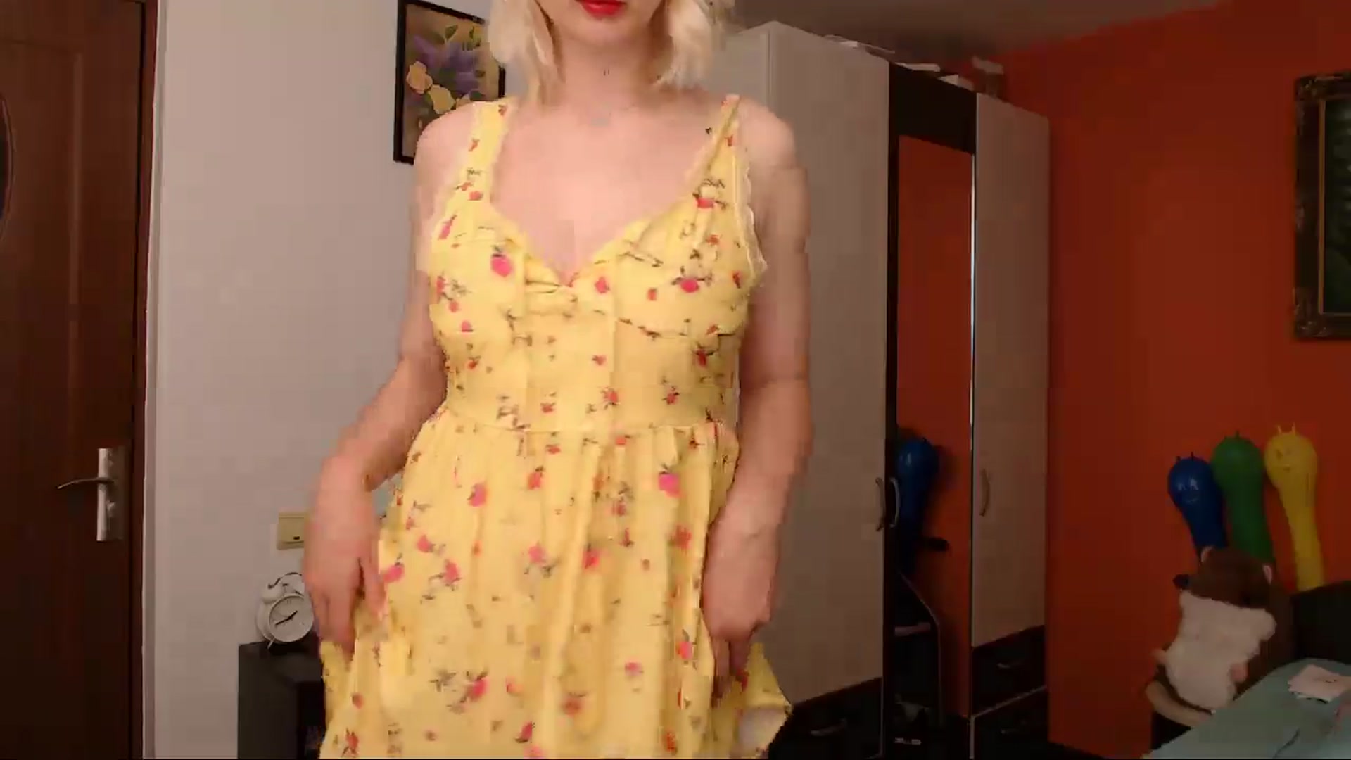 Gallery image thumbnail from LoveeSunshine's myfreecams stream on, 05/06/2026, 22:44 image 20 of 20