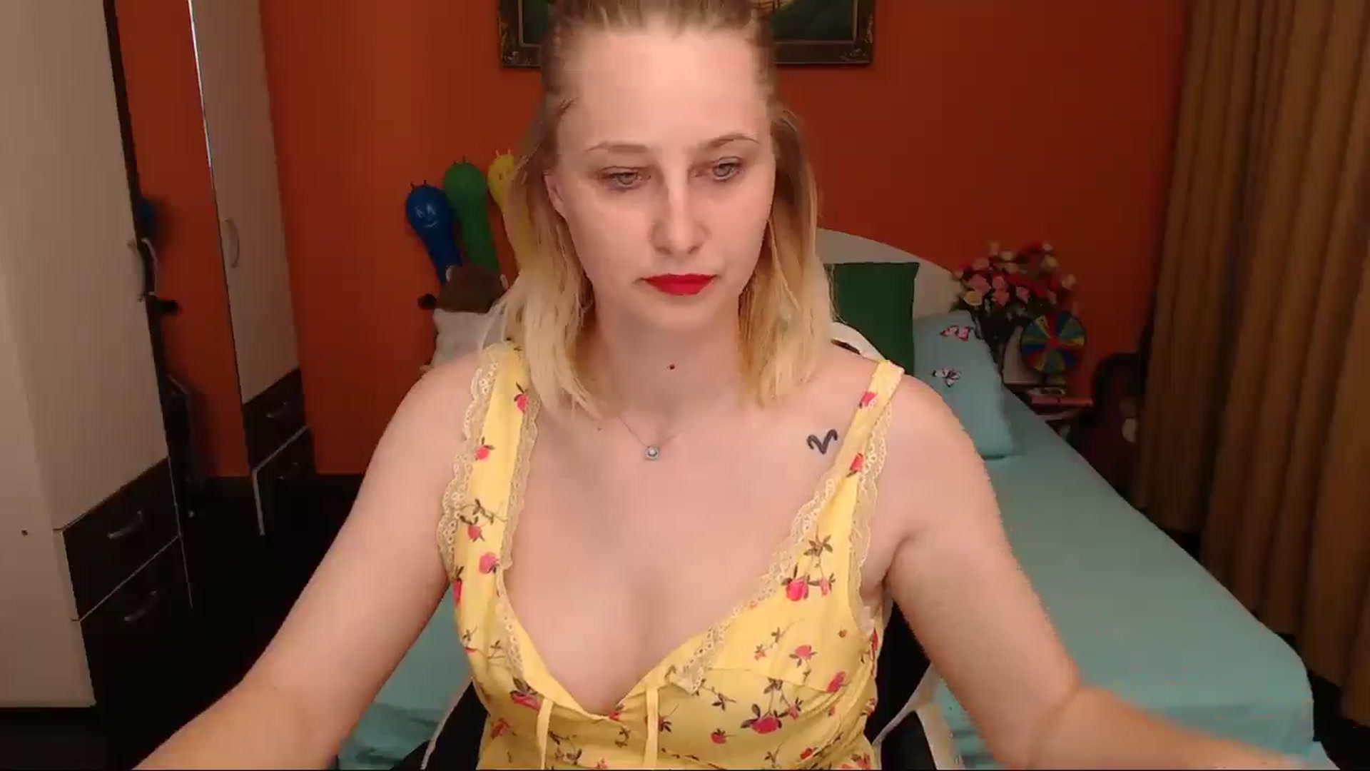 Gallery image thumbnail from LoveeSunshine's myfreecams stream on, 05/06/2026, 23:18 image 15 of 20