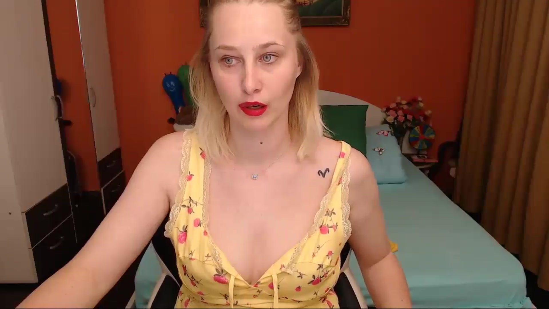 Gallery image thumbnail from LoveeSunshine's myfreecams stream on, 05/06/2026, 23:18 image 10 of 20