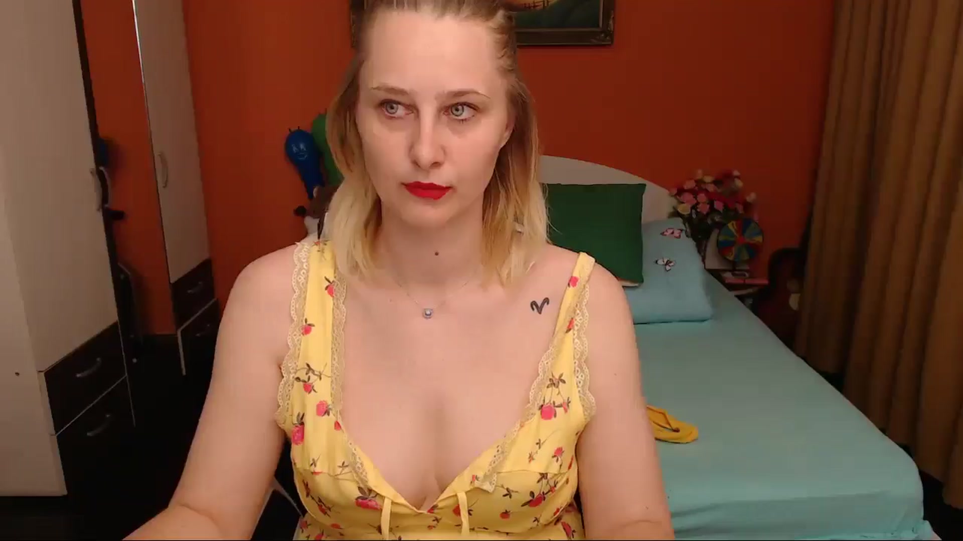 Gallery image thumbnail from LoveeSunshine's myfreecams stream on, 05/06/2026, 23:18 image 18 of 20