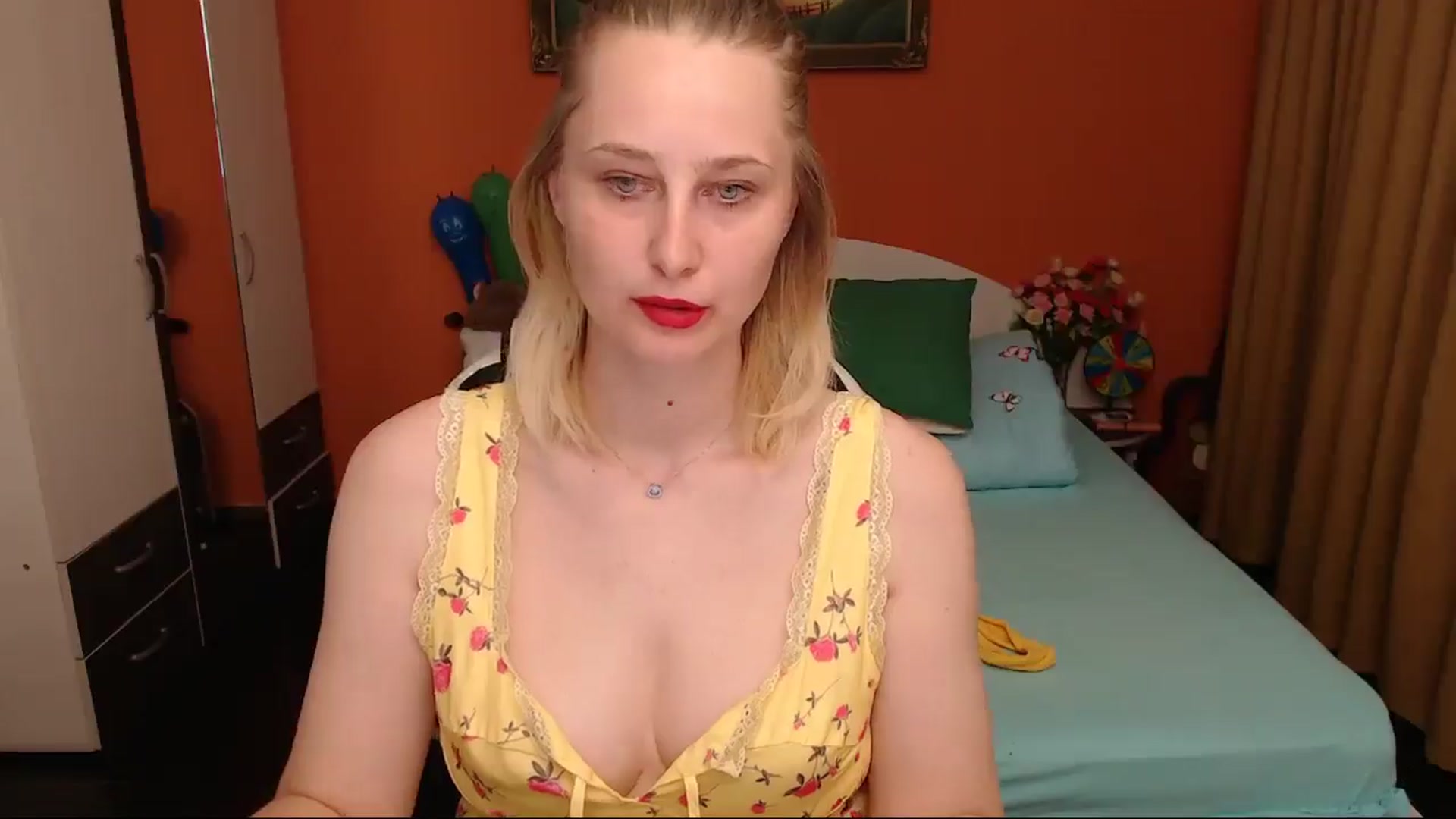 Gallery image thumbnail from LoveeSunshine's myfreecams stream on, 05/06/2026, 23:48 image 15 of 20