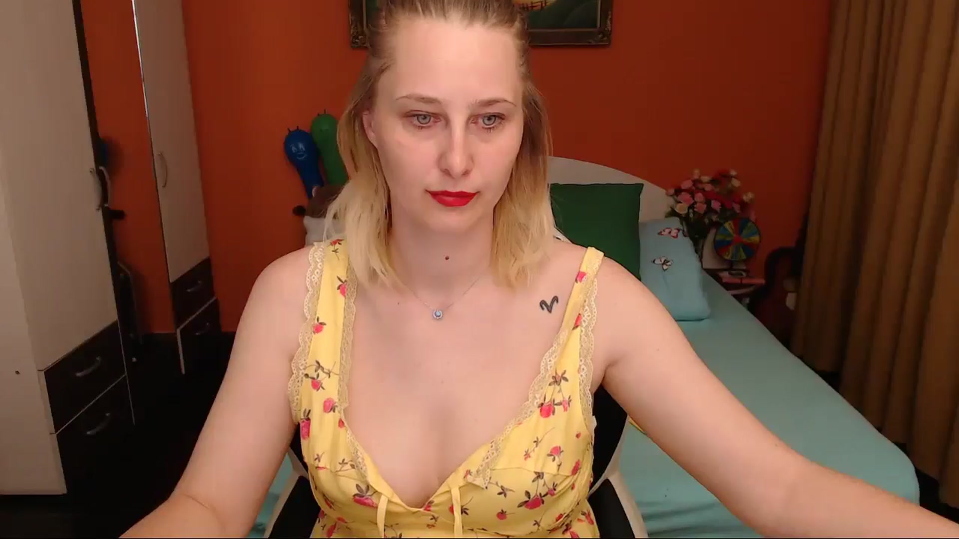 Gallery image thumbnail from LoveeSunshine's myfreecams stream on, 05/06/2026, 23:48 image 7 of 20
