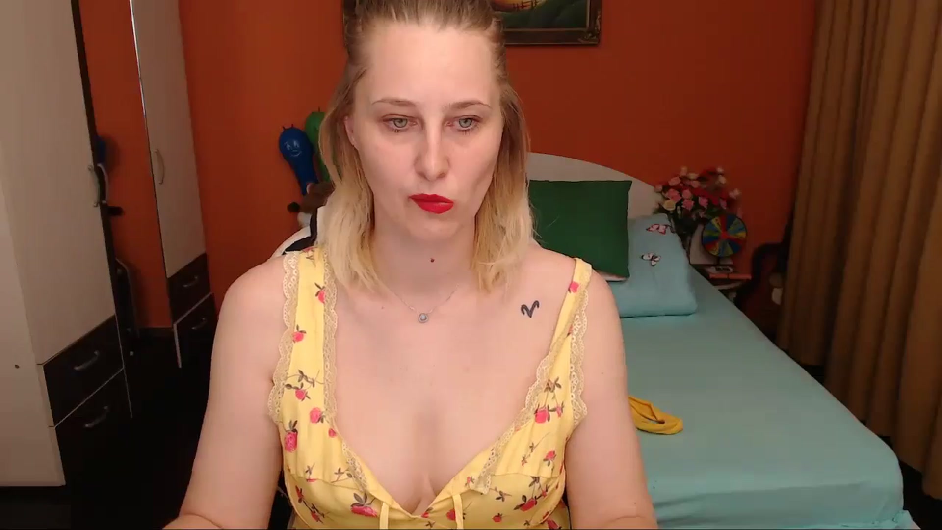 Gallery image thumbnail from LoveeSunshine's myfreecams stream on, 05/06/2026, 23:48 image 13 of 20