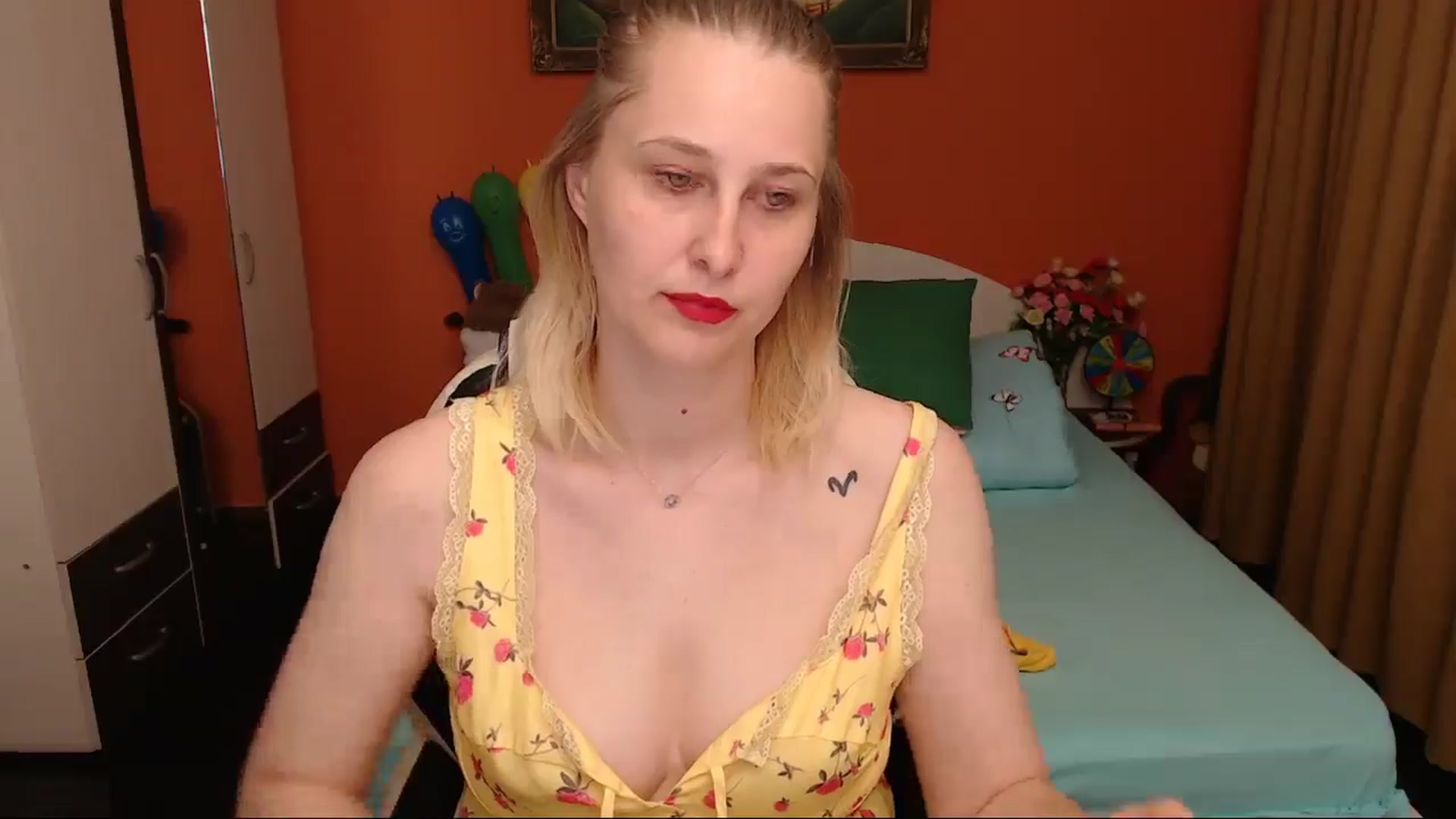Gallery image thumbnail from LoveeSunshine's myfreecams stream on, 05/06/2026, 23:48 image 12 of 20