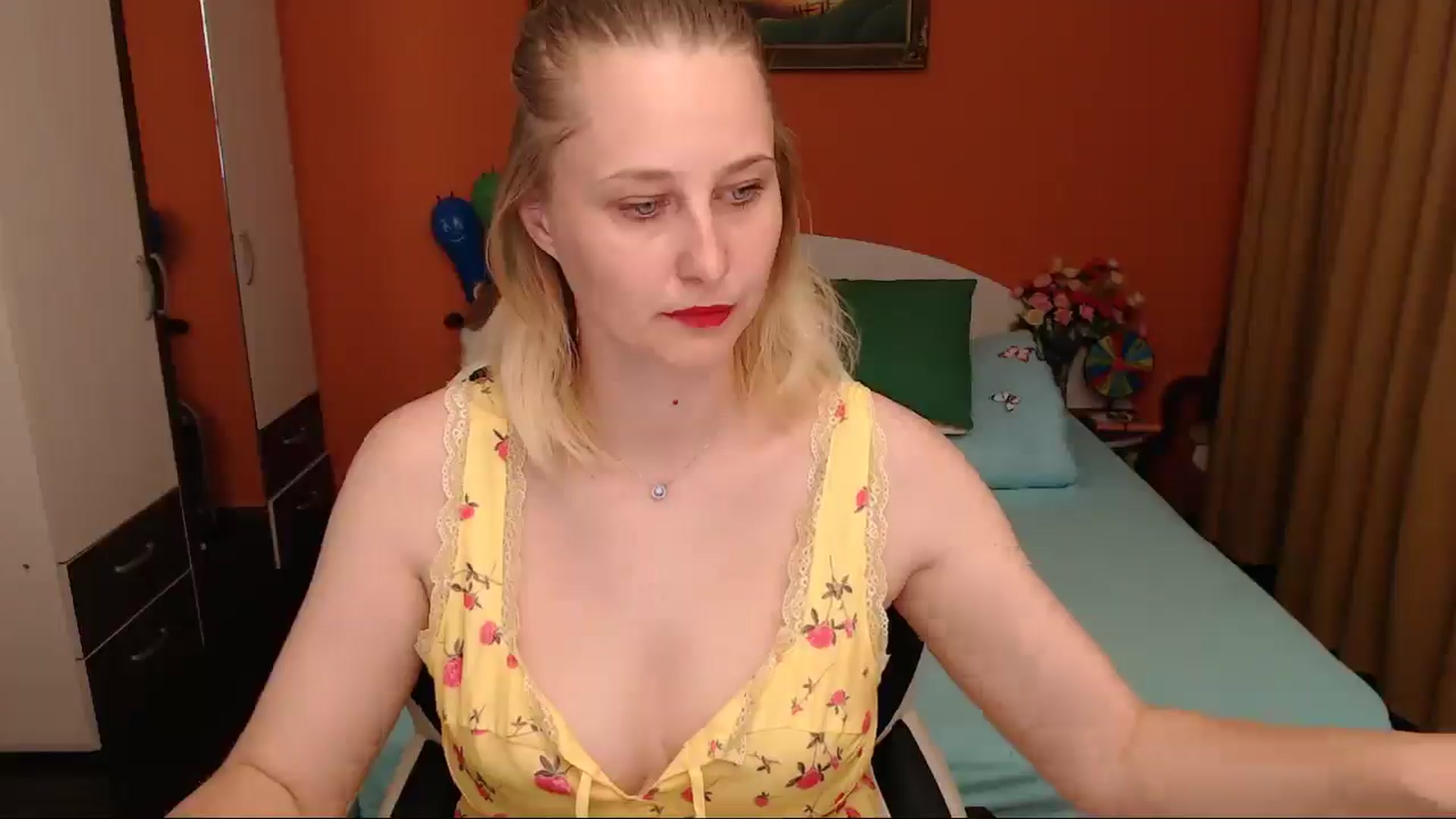 Gallery image thumbnail from LoveeSunshine's myfreecams stream on, 05/06/2026, 23:48 image 20 of 20