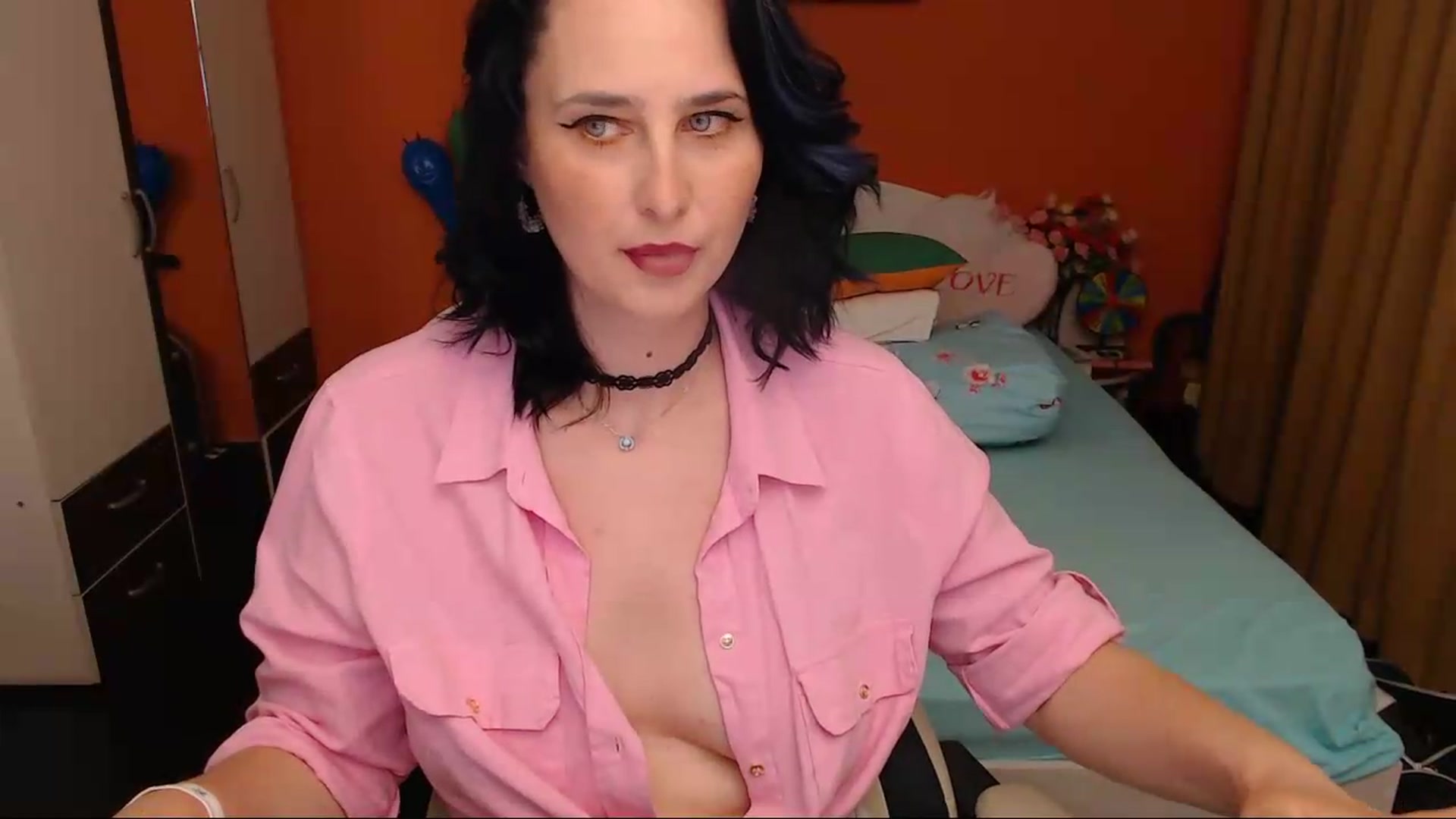 Gallery image thumbnail from LoveeSunshine's myfreecams stream on, 05/11/2026, 20:07 image 5 of 20