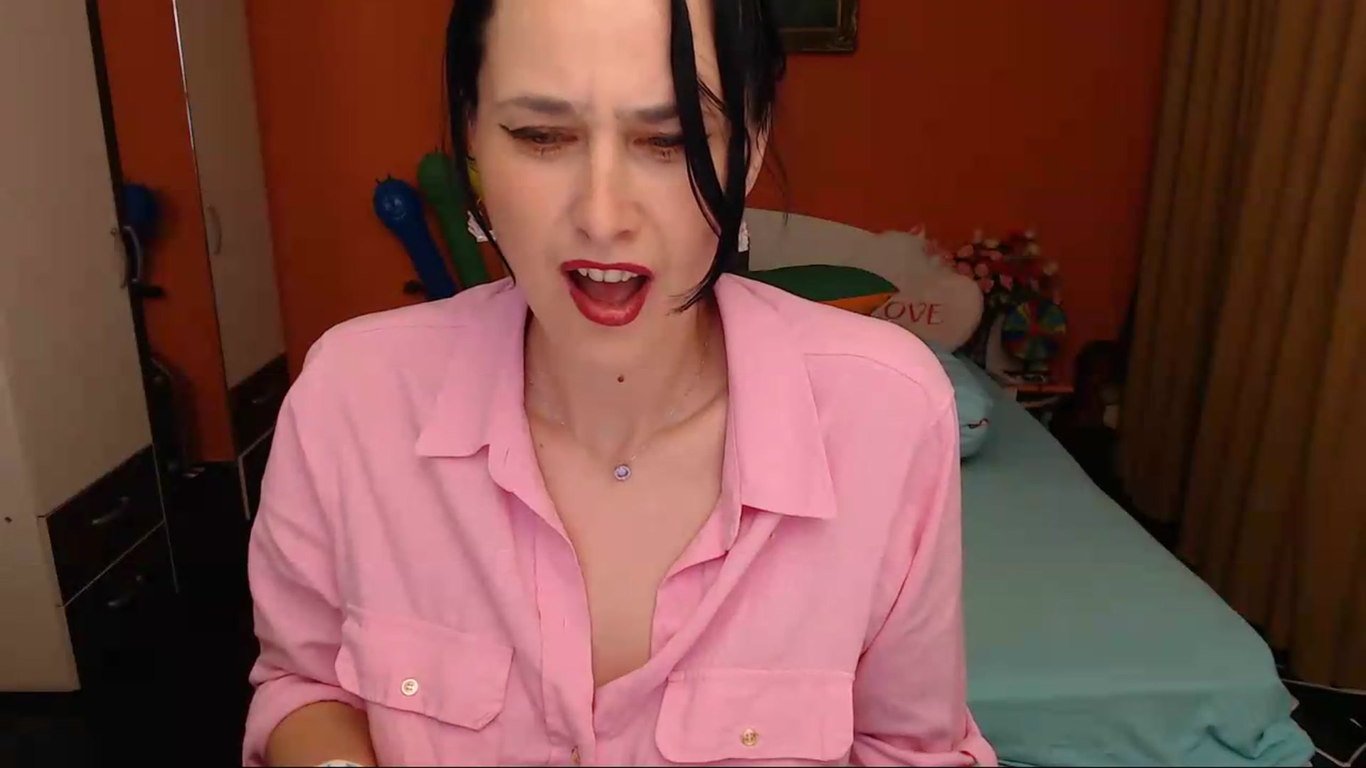 Gallery image thumbnail from LoveeSunshine's myfreecams stream on, 05/11/2026, 22:40 image 19 of 20