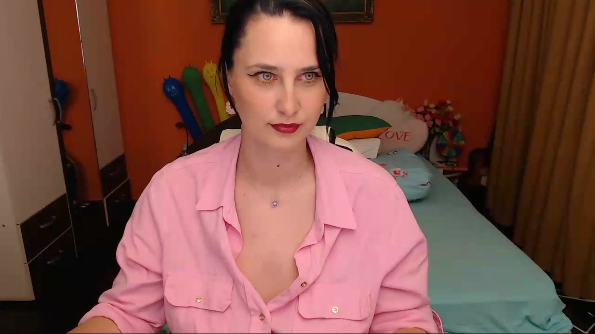 Gallery image thumbnail from LoveeSunshine's myfreecams stream on, 05/11/2026, 22:40 image 7 of 20