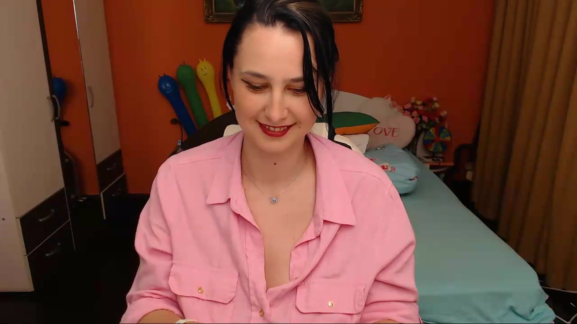Gallery image thumbnail from LoveeSunshine's myfreecams stream on, 05/11/2026, 22:40 image 15 of 20