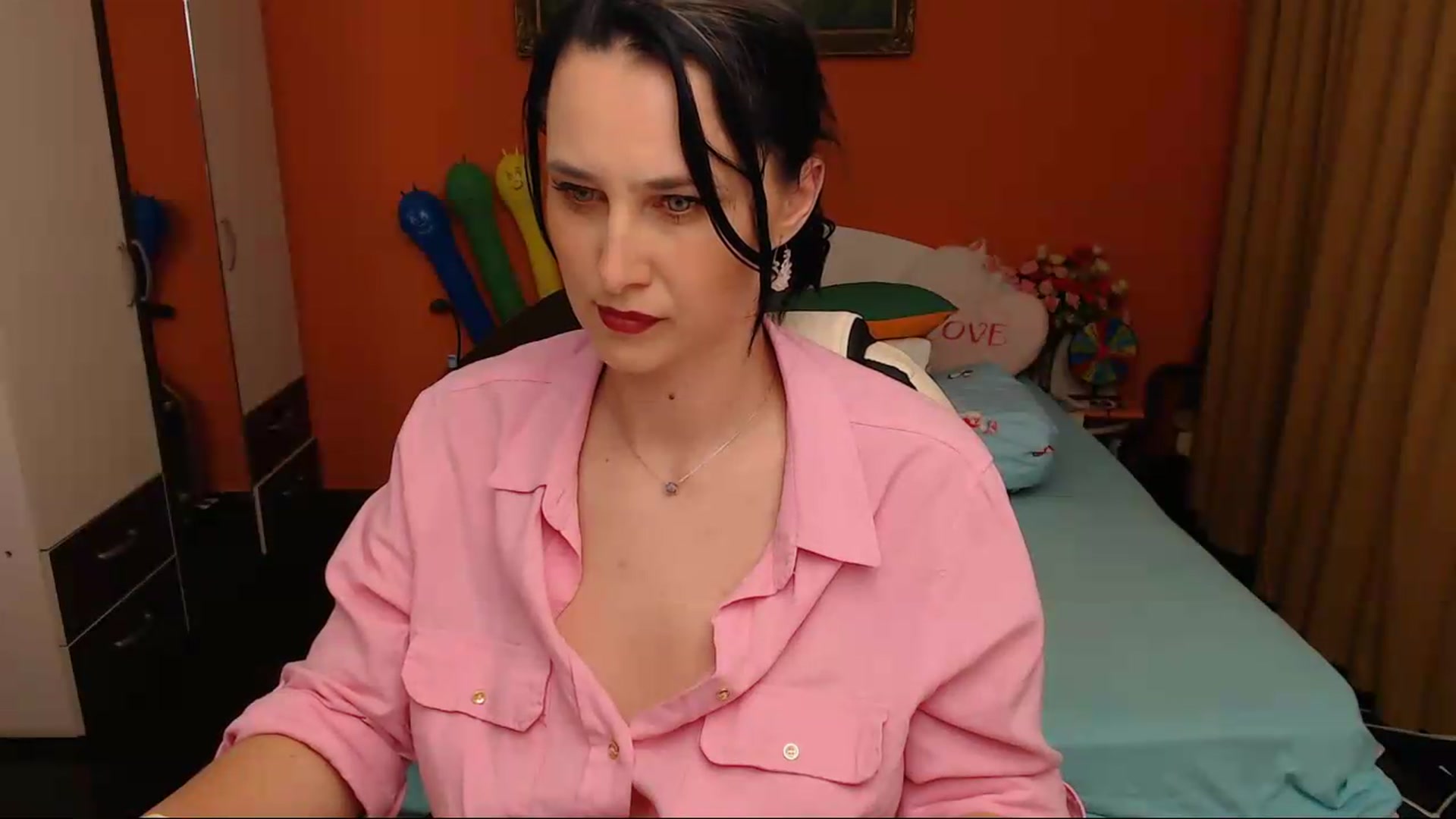 Gallery image thumbnail from LoveeSunshine's myfreecams stream on, 05/11/2026, 22:40 image 6 of 20