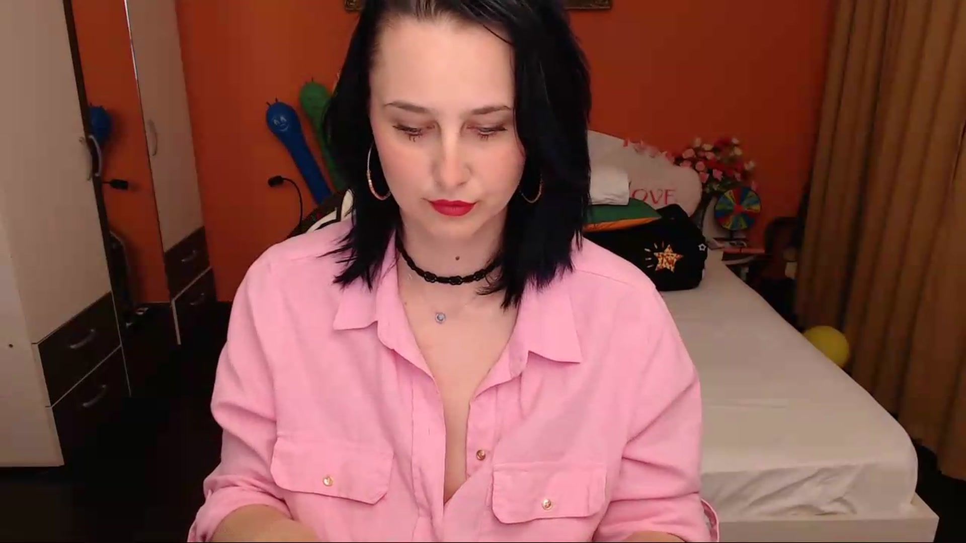 Gallery image thumbnail from LoveeSunshine's myfreecams stream on, 05/21/2026, 18:42 image 20 of 20